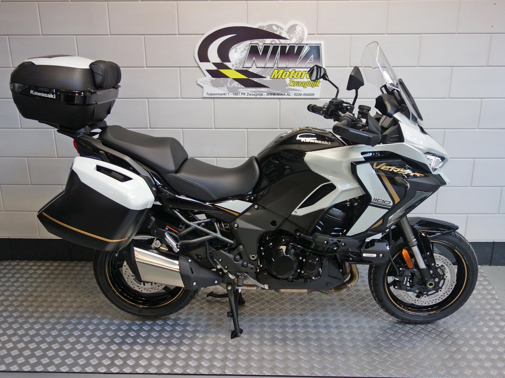 56630946-2 Nieuwe Kawasaki Versys 1100 tour met cc motor uit 2025 bij NIWA Motoren