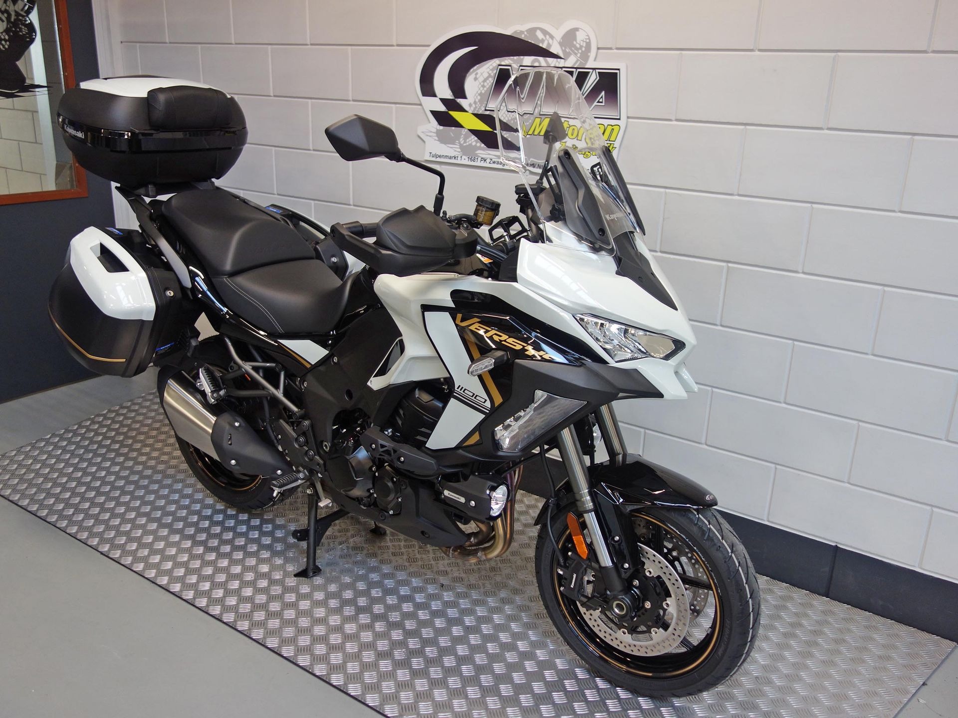 56630946-3 Nieuwe Kawasaki Versys 1100 tour met cc motor uit 2025 bij NIWA Motoren