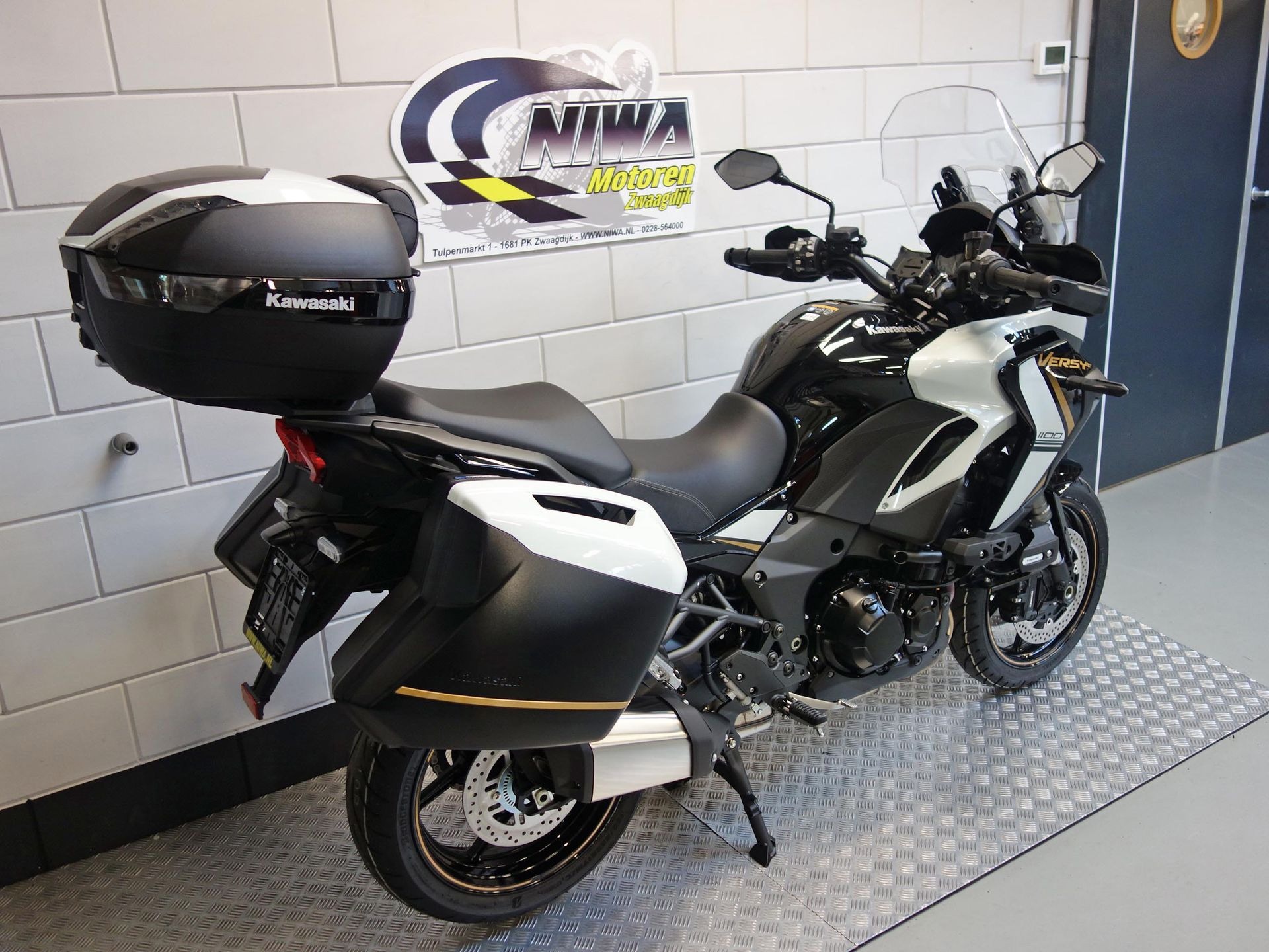 56630946-4 Nieuwe Kawasaki Versys 1100 tour met cc motor uit 2025 bij NIWA Motoren