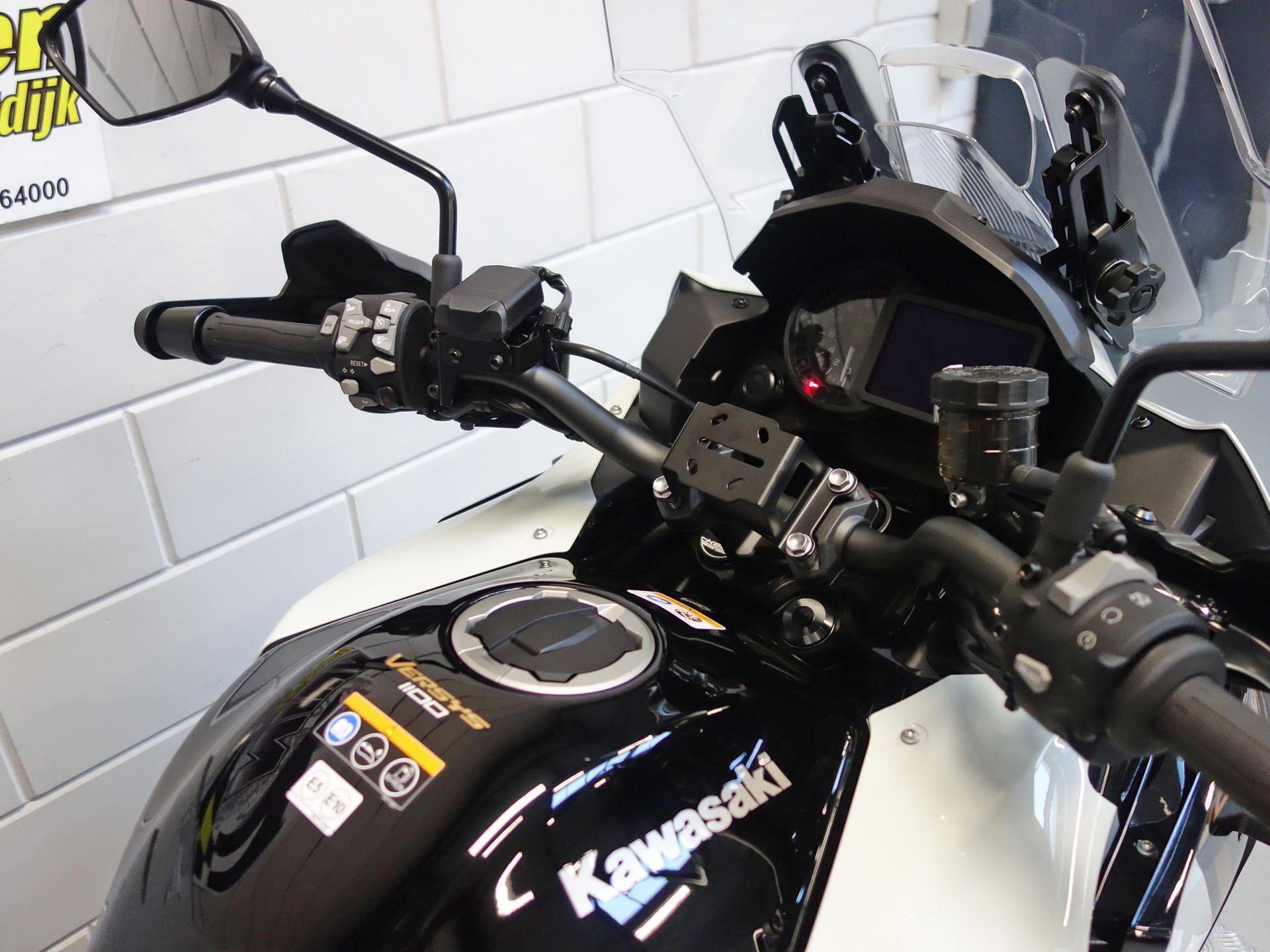56630946-5 Nieuwe Kawasaki Versys 1100 tour met cc motor uit 2025 bij NIWA Motoren