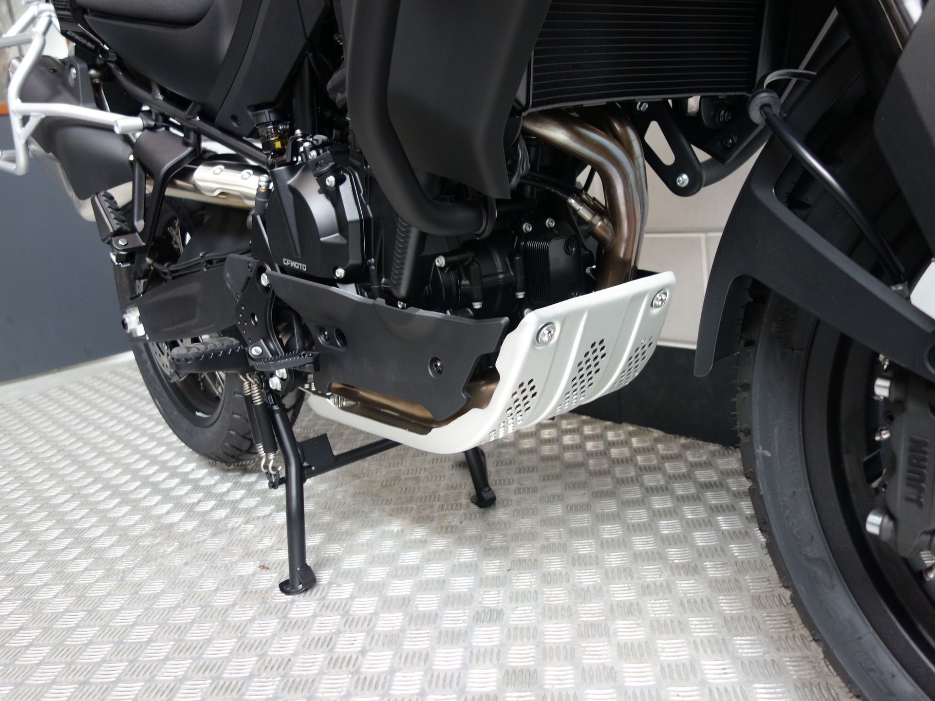 56631157-4 Nieuwe CFMOTO 800 MT tour met 799cc motor uit 2026 bij NIWA Motoren