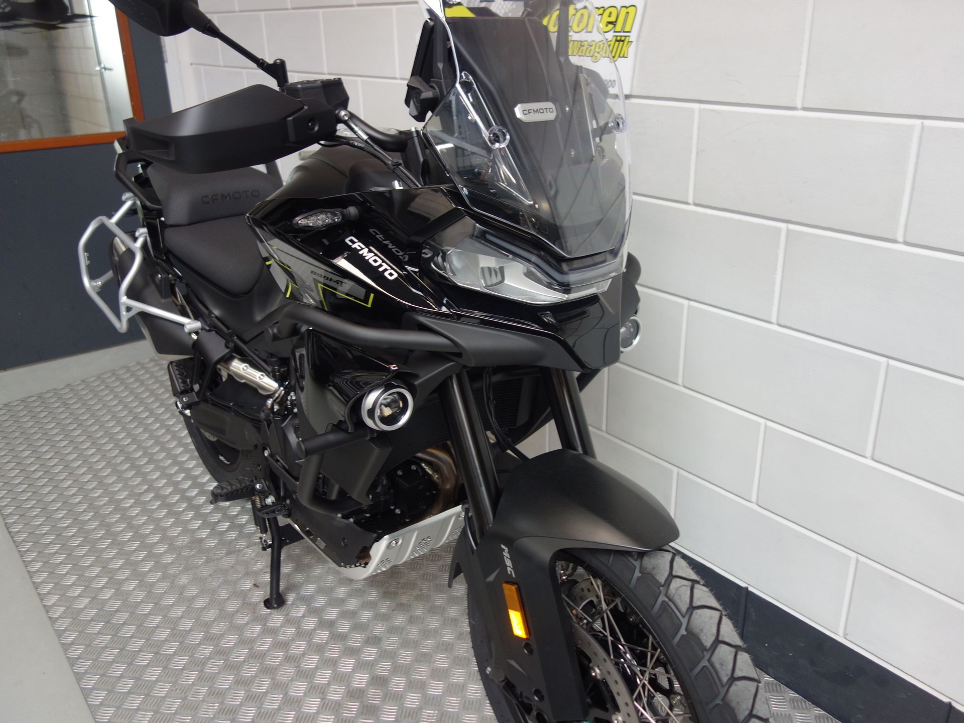 56631157-8 Nieuwe CFMOTO 800 MT tour met 799cc motor uit 2026 bij NIWA Motoren