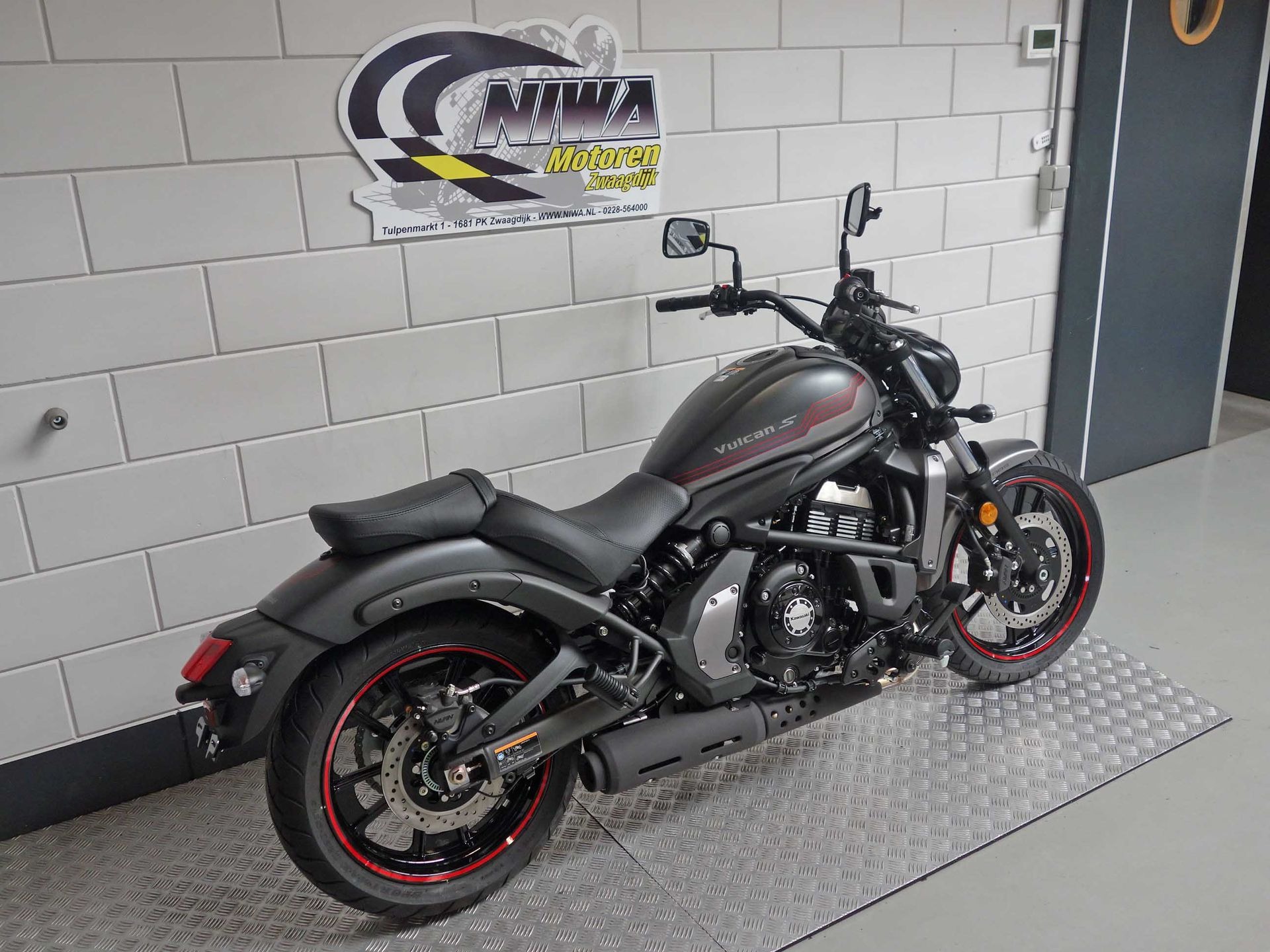 56631685-3 Nieuwe Kawasaki Vulcan chopper met 649cc motor uit 2026 bij NIWA Motoren