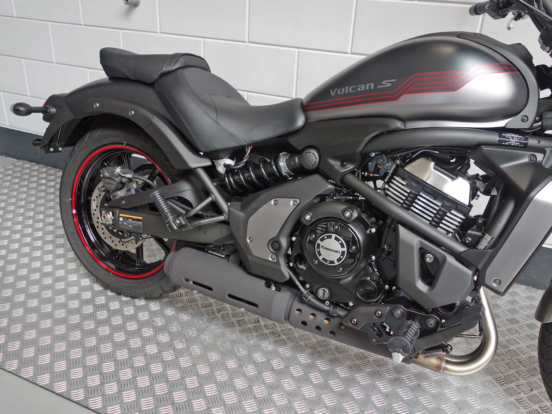 56631685-4 Nieuwe Kawasaki Vulcan chopper met 649cc motor uit 2026 bij NIWA Motoren