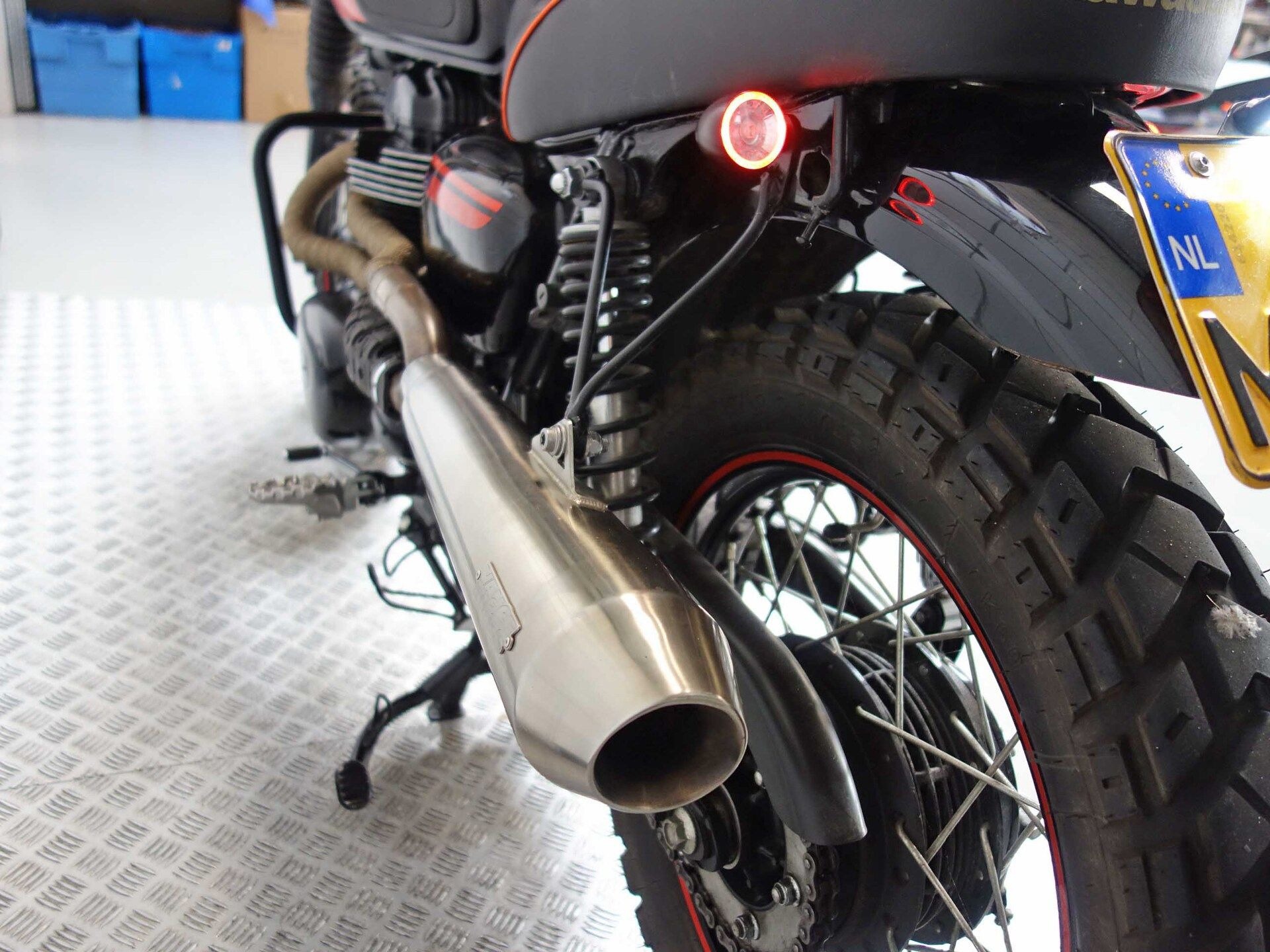 56631702-5 Gebruikte Kawasaki W800 naked bike met 773cc motor uit 2014 bij NIWA Motoren