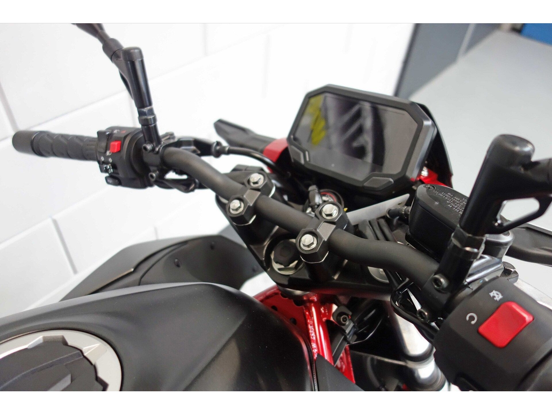 56631704-4 Nieuwe Kawasaki Z500 naked bike met 451cc motor uit 2025 bij NIWA Motoren