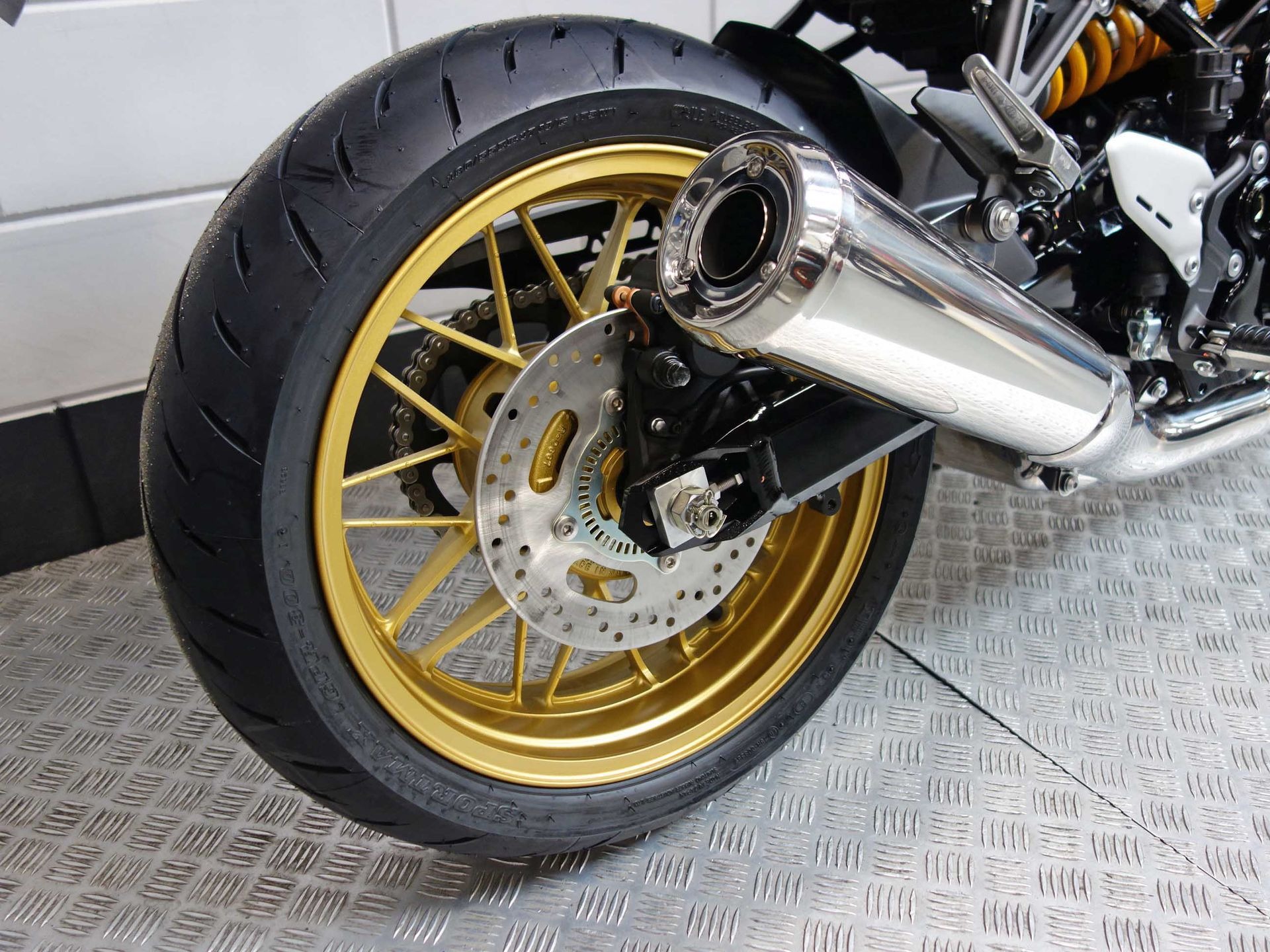 56631917-9 Nieuwe Kawasaki Z900RS naked bike met 948cc motor uit 2026 bij NIWA Motoren