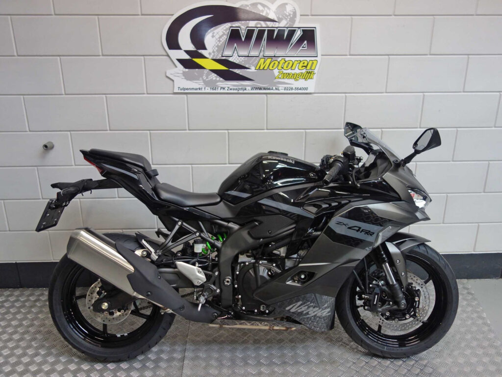 Nieuwe Kawasaki ZX-4 supersport met 399cc motor uit 2026 bij NIWA Motoren