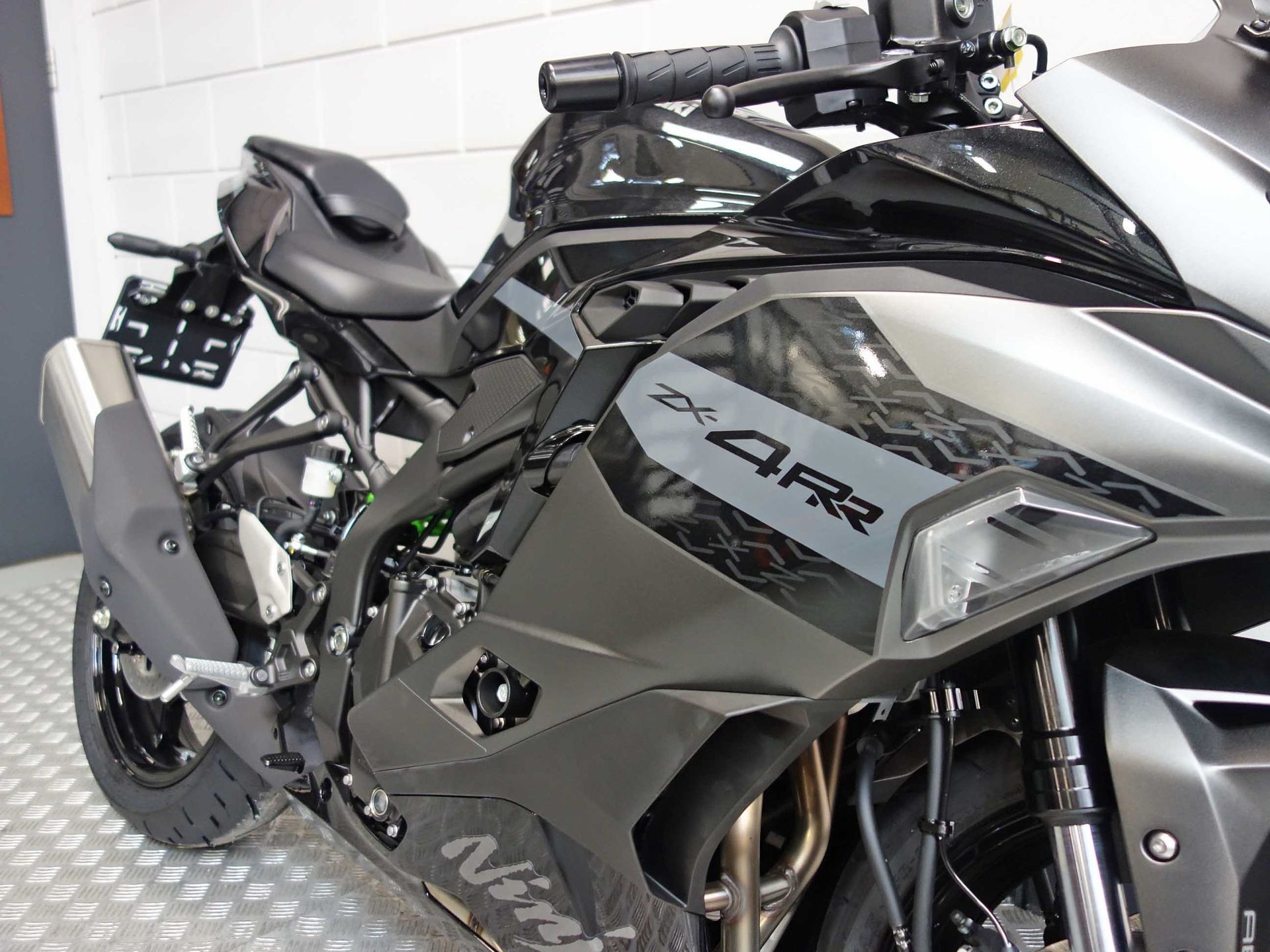 56631973-4 Nieuwe Kawasaki ZX-4 supersport met 399cc motor uit 2026 bij NIWA Motoren