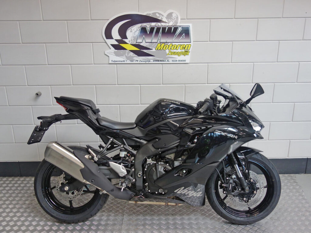 Nieuwe Kawasaki ZX-4 supersport met 399cc motor uit 2026 bij NIWA Motoren