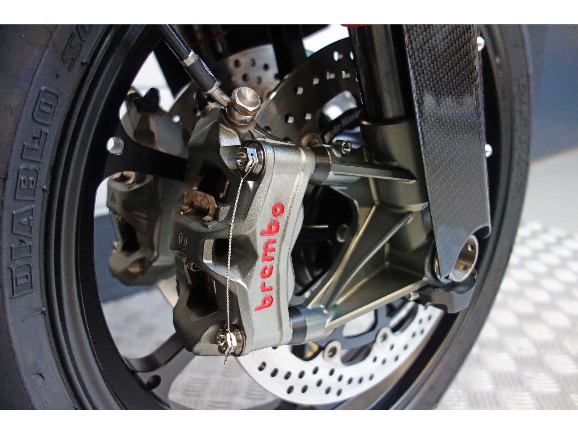 56632007-13 Nieuwe supersport met 890cc motor uit 2025 bij NIWA Motoren