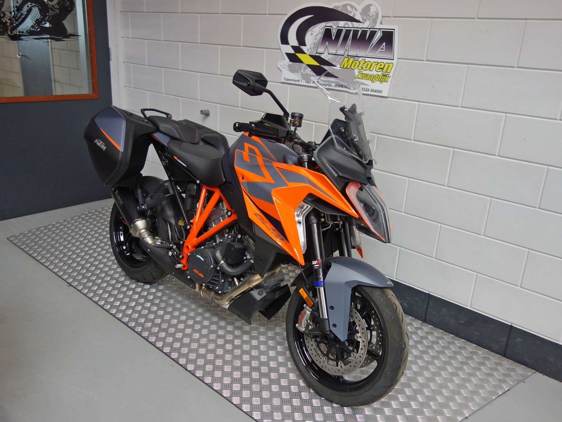 56632128-2 Nieuwe KTM 1290 tour met 1301cc motor uit 2024 bij NIWA Motoren