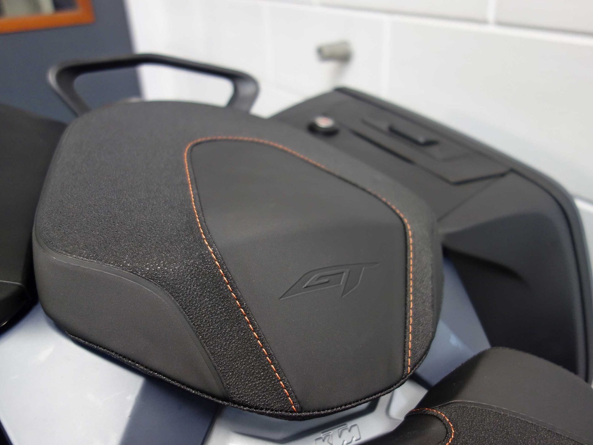 56632140-7 Nieuwe KTM 1290 tour met 1301cc motor uit 2024 bij NIWA Motoren