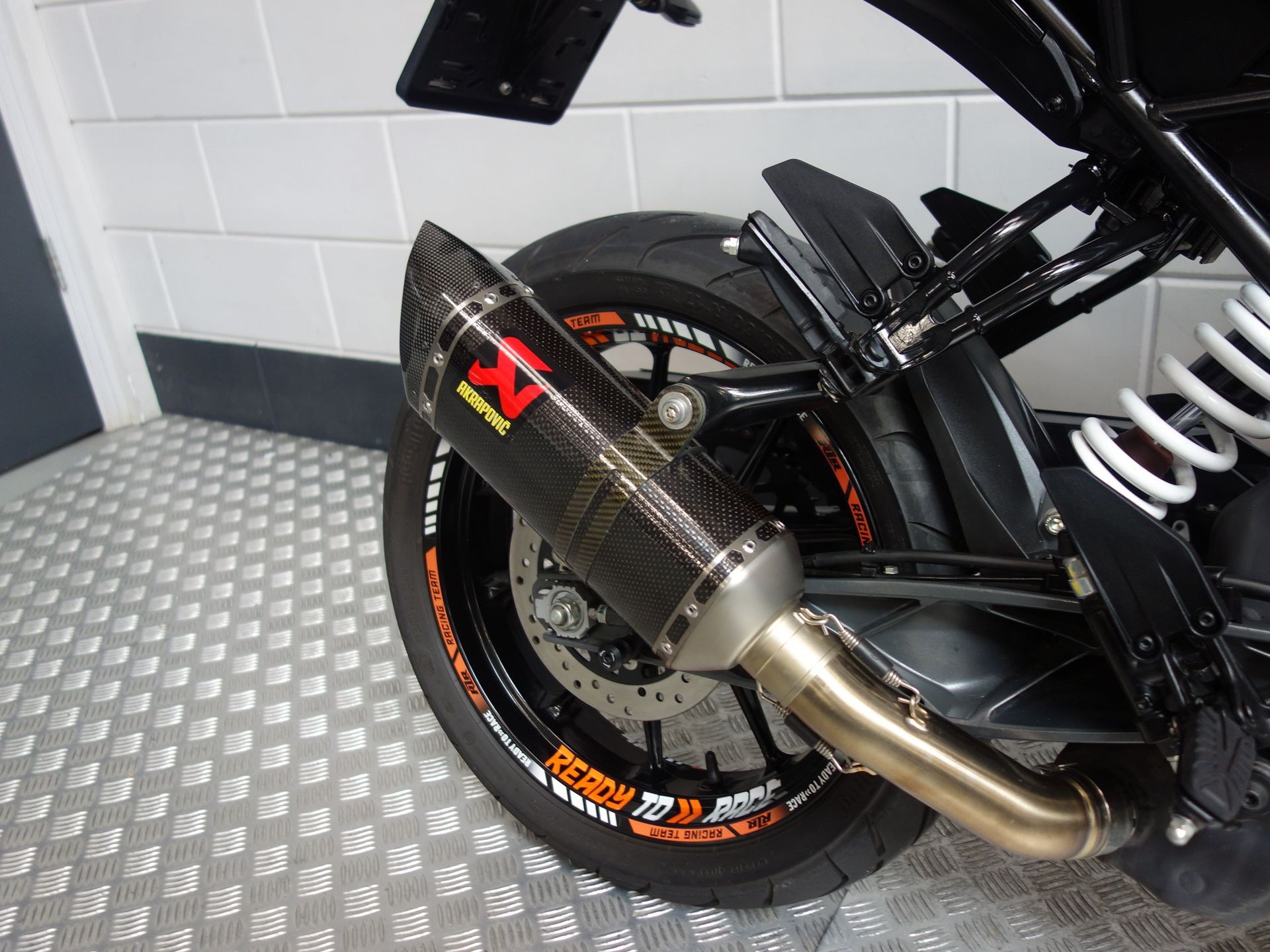 56632238-4 Gebruikte KTM 390 naked bike met 373cc motor uit 2023 bij NIWA Motoren