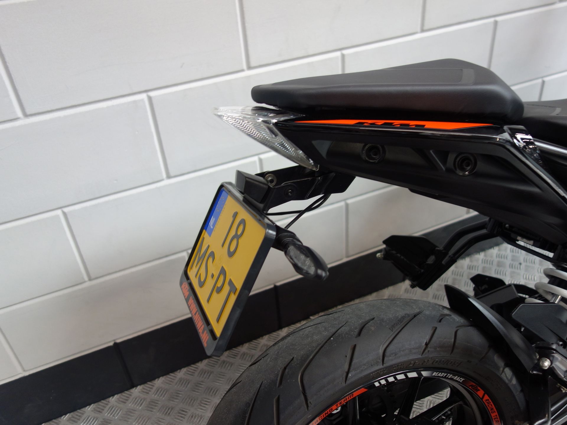 56632238-5 Gebruikte KTM 390 naked bike met 373cc motor uit 2023 bij NIWA Motoren