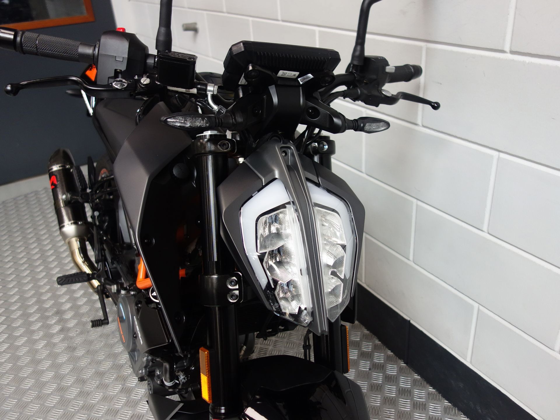56632238-6 Gebruikte KTM 390 naked bike met 373cc motor uit 2023 bij NIWA Motoren