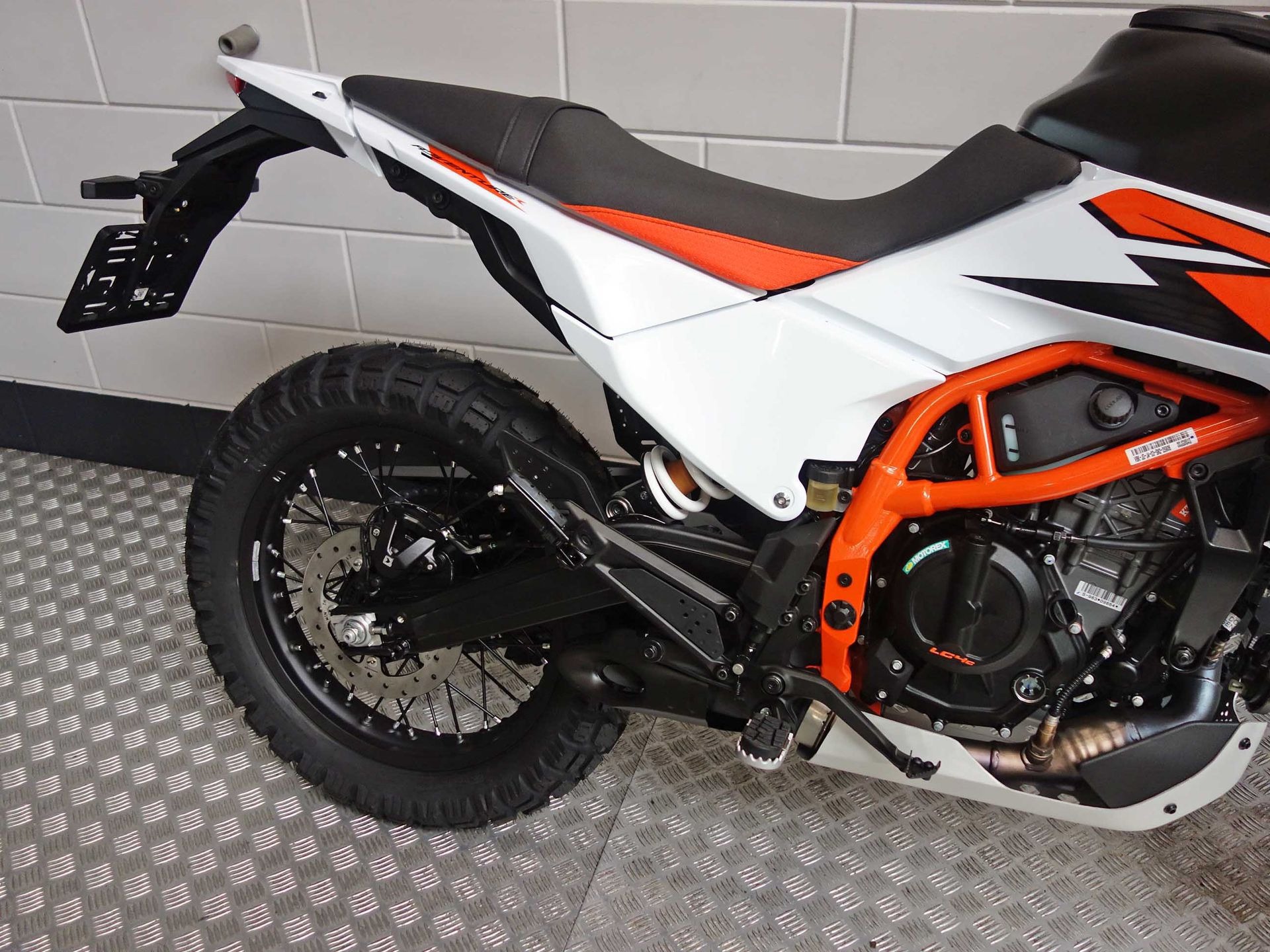 56632246-4 Nieuwe KTM 390 tour met 390cc motor uit 2026 bij NIWA Motoren