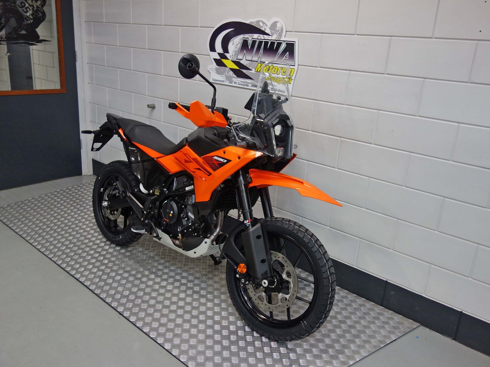 56632249-2 Nieuwe KTM 390 tour met 390cc motor uit 2026 bij NIWA Motoren