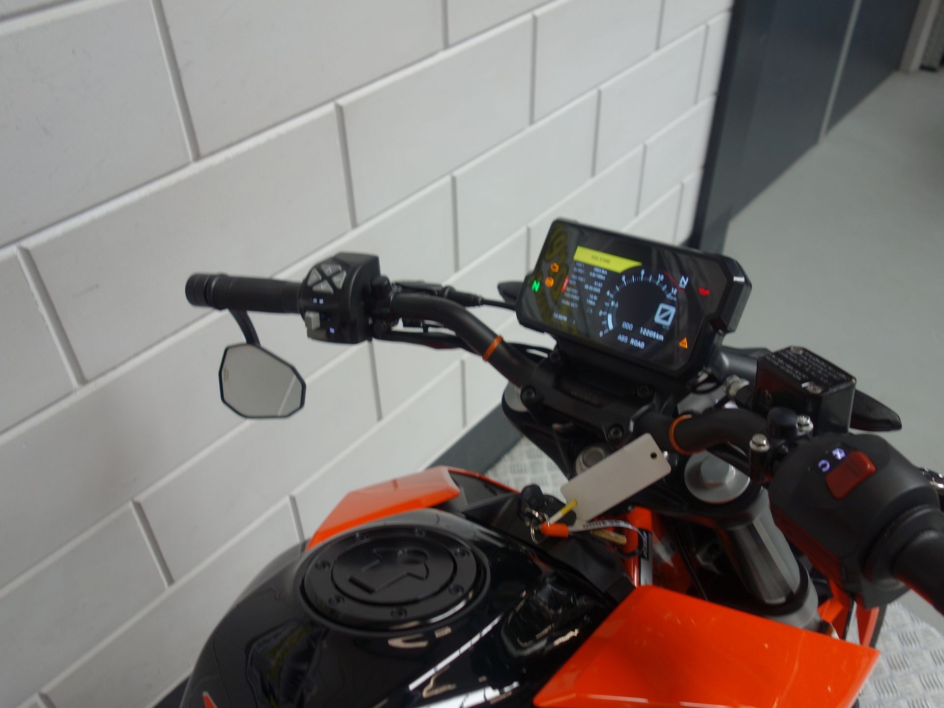 56632250-4 Gebruikte KTM 390 naked bike met 373cc motor uit 2020 bij NIWA Motoren