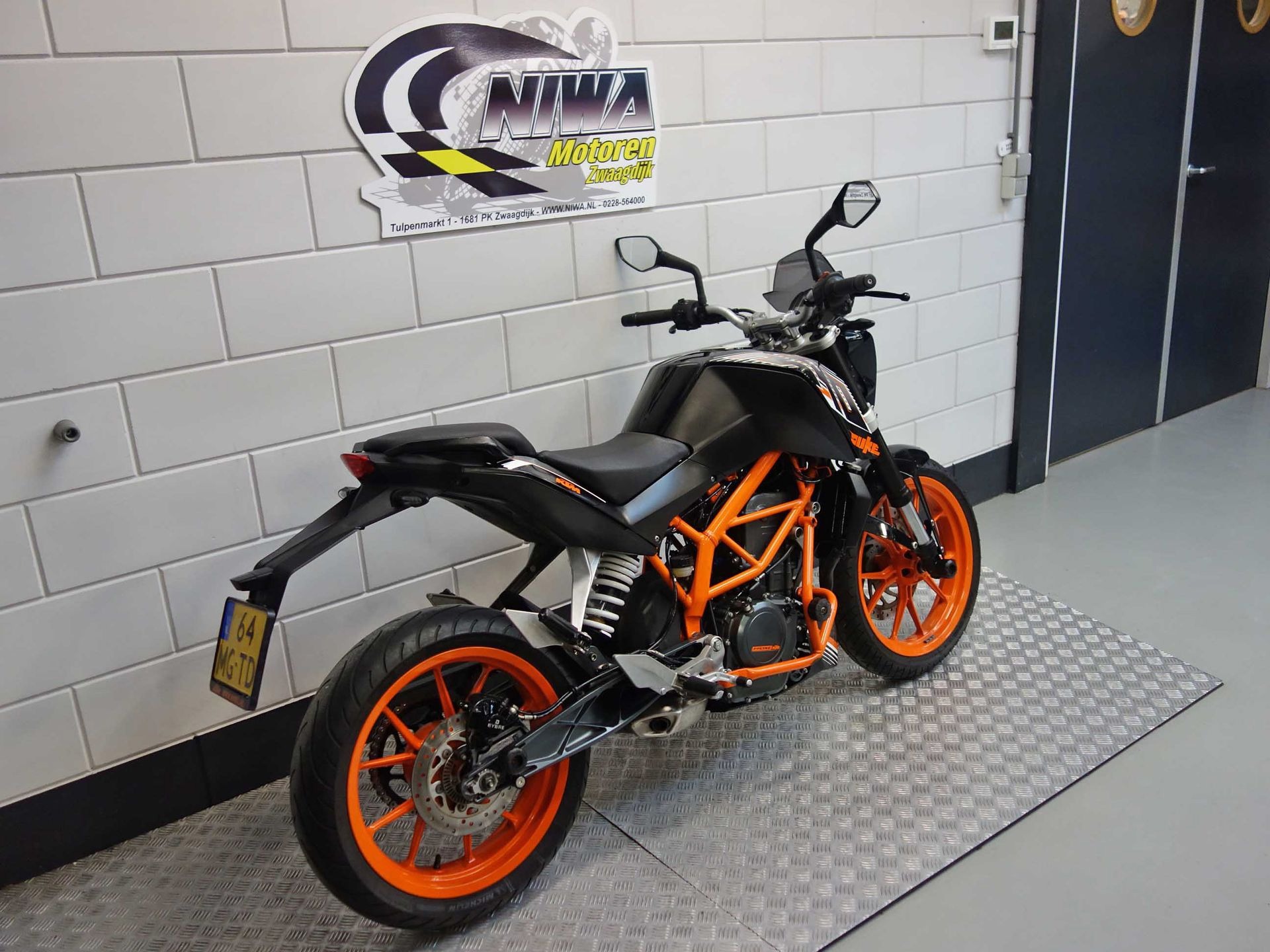 56632276-2 Gebruikte KTM 390 naked bike met 373cc motor uit 2016 bij NIWA Motoren