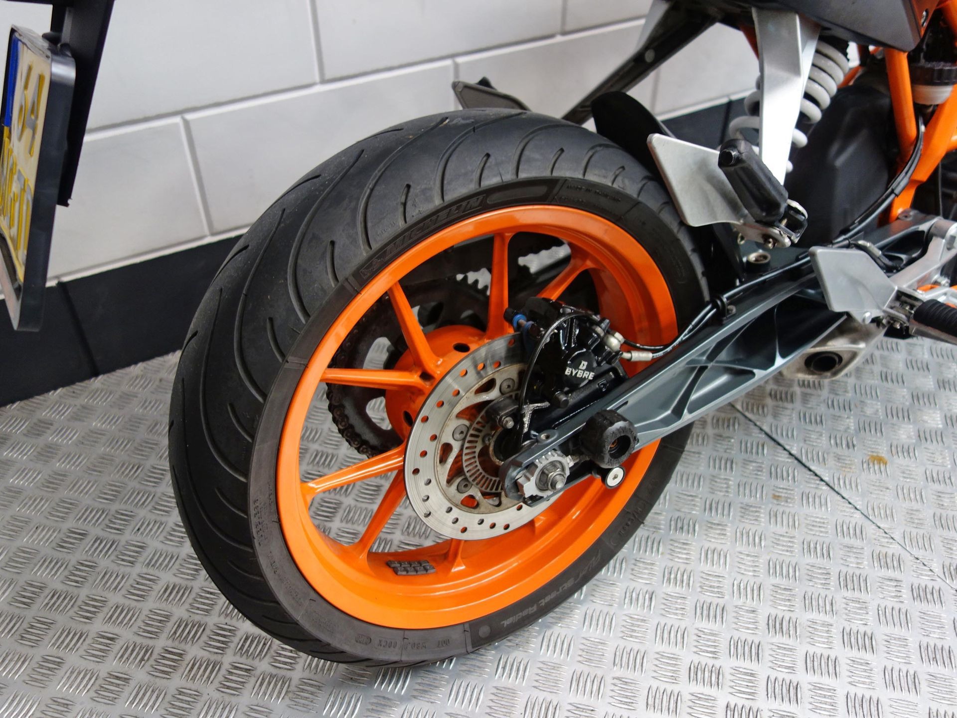 56632276-4 Gebruikte KTM 390 naked bike met 373cc motor uit 2016 bij NIWA Motoren