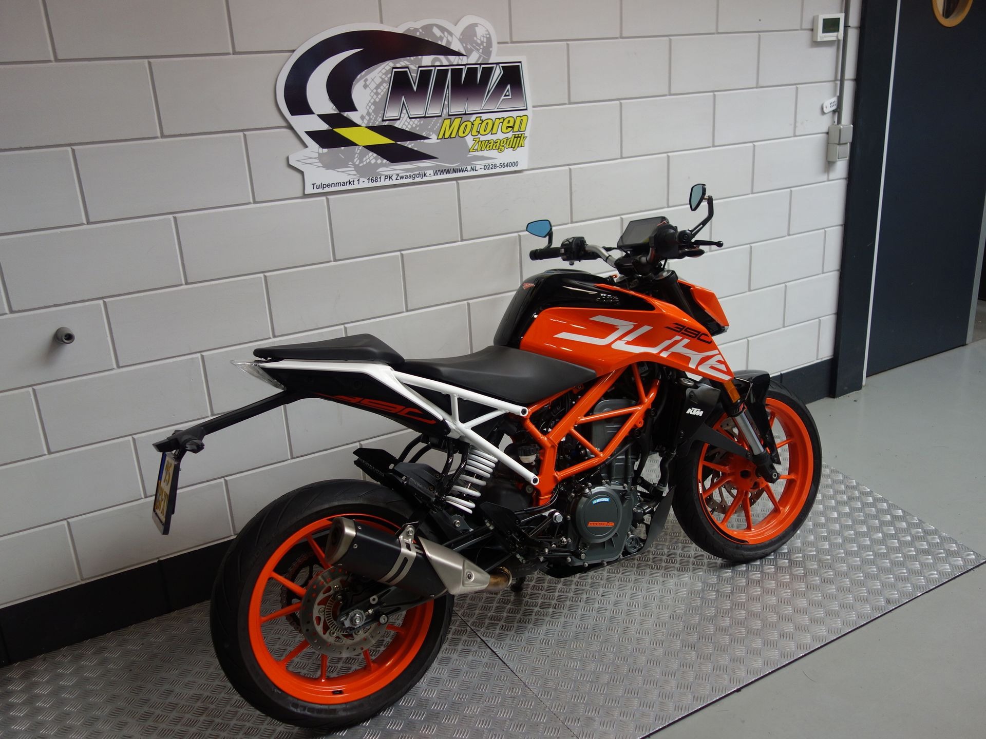 56632281-2 Gebruikte KTM 390 naked bike met 373cc motor uit 2017 bij NIWA Motoren
