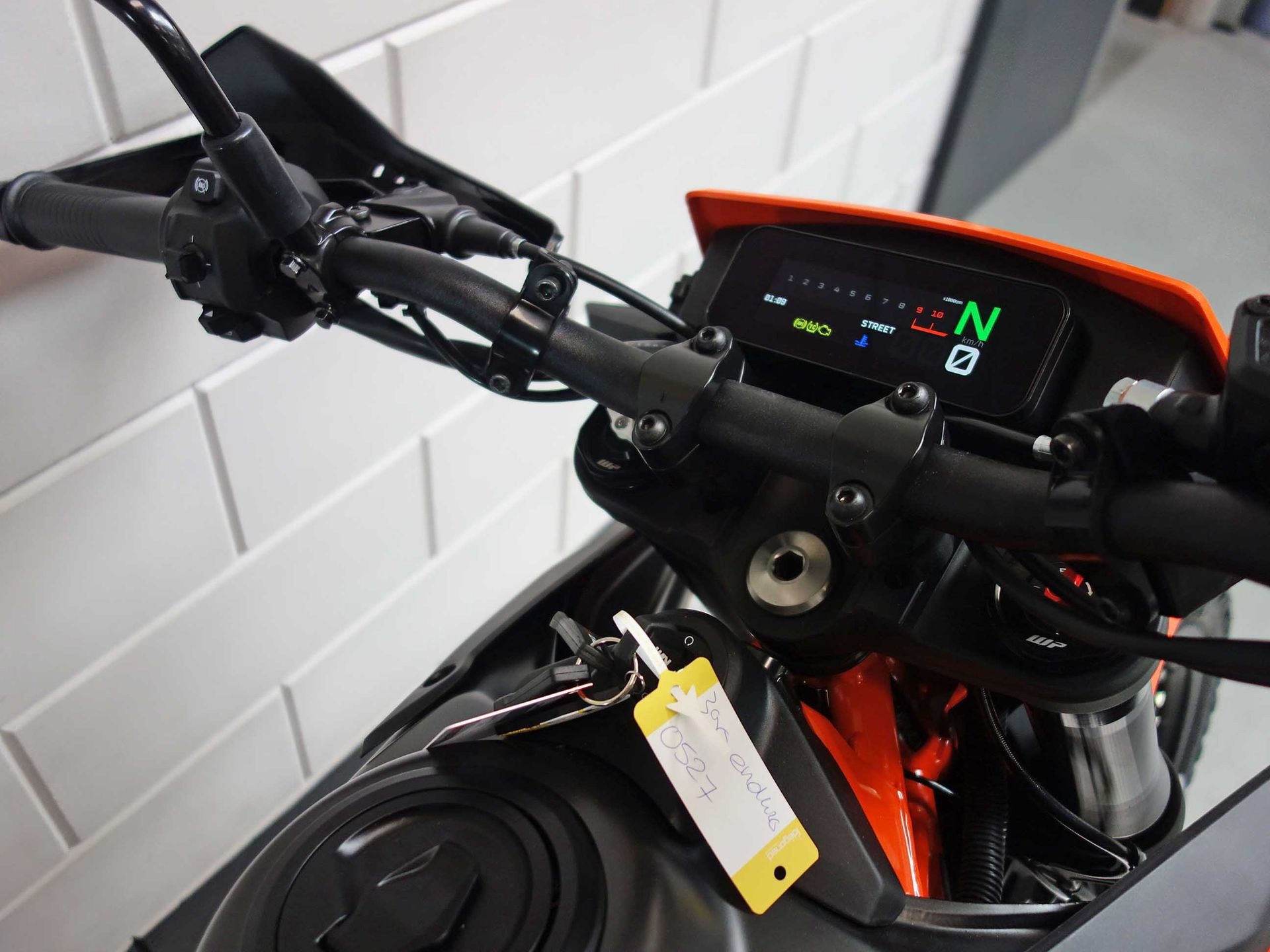 56632285-7 Nieuwe KTM 390 enduro met 390cc motor uit 2026 bij NIWA Motoren
