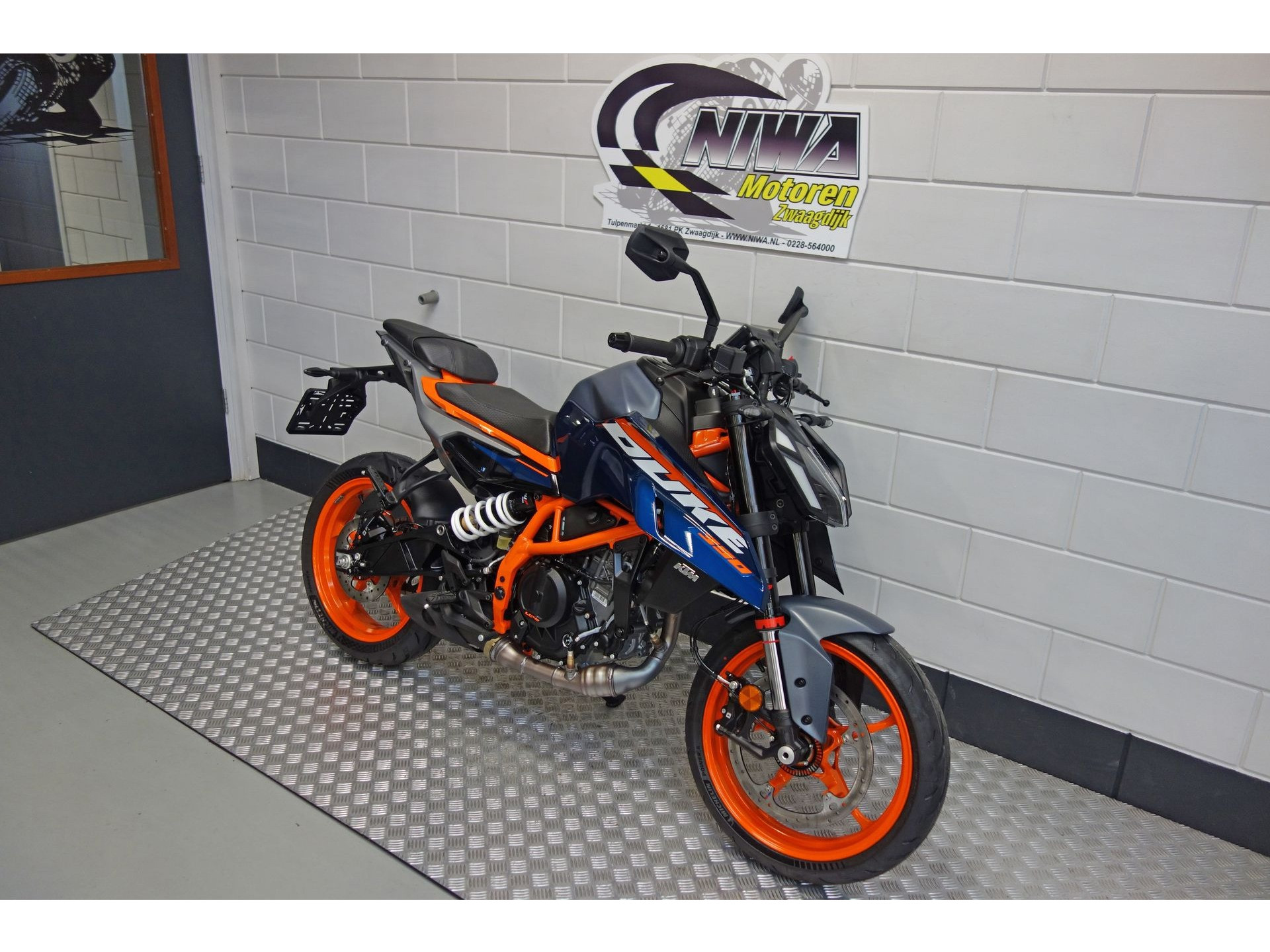 56632295-3 Nieuwe KTM 390 naked bike met 373cc motor uit 2025 bij NIWA Motoren