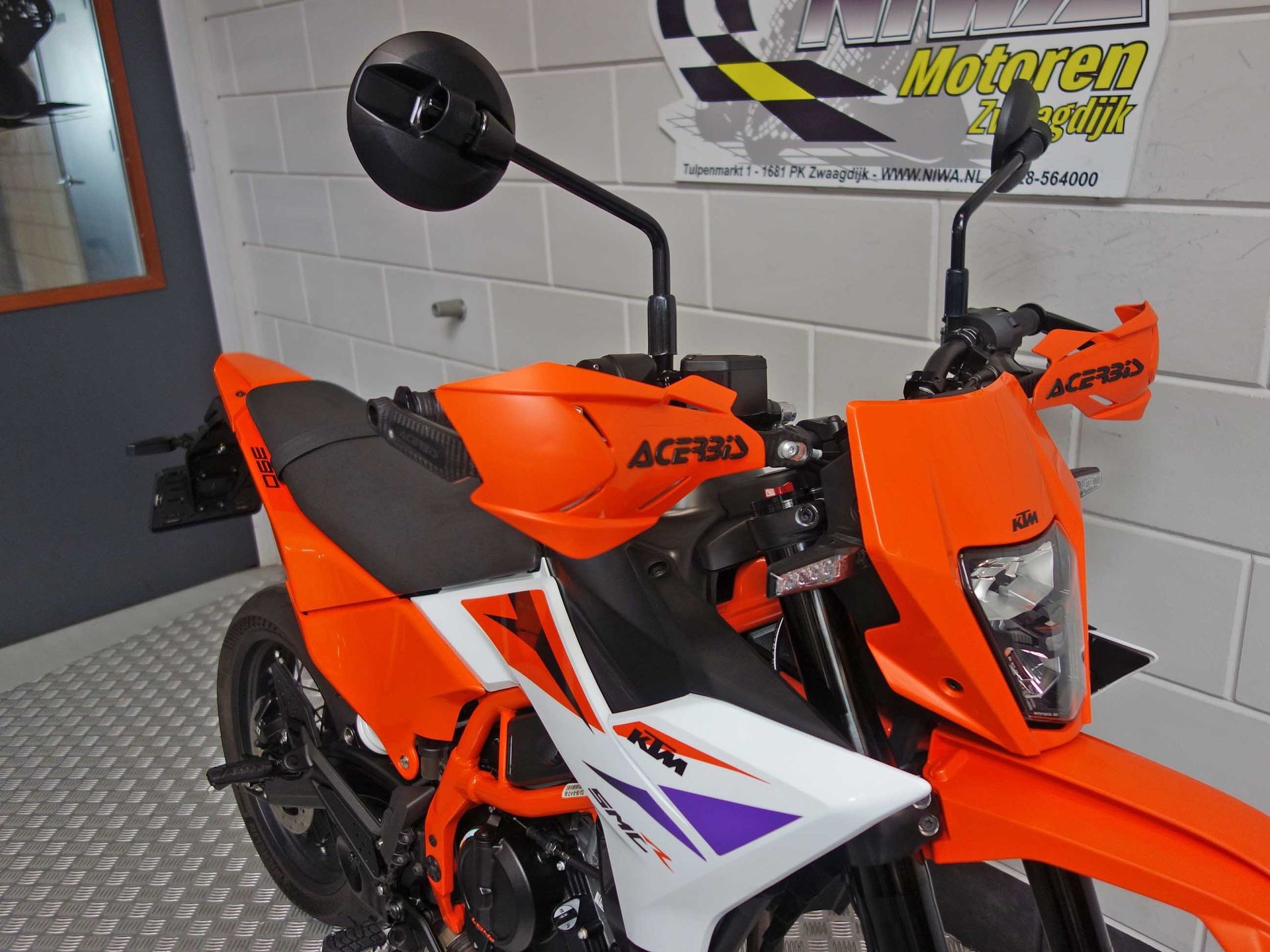 56632306-4 Gebruikte KTM 390 supermotard met 399cc motor uit 2025 bij NIWA Motoren