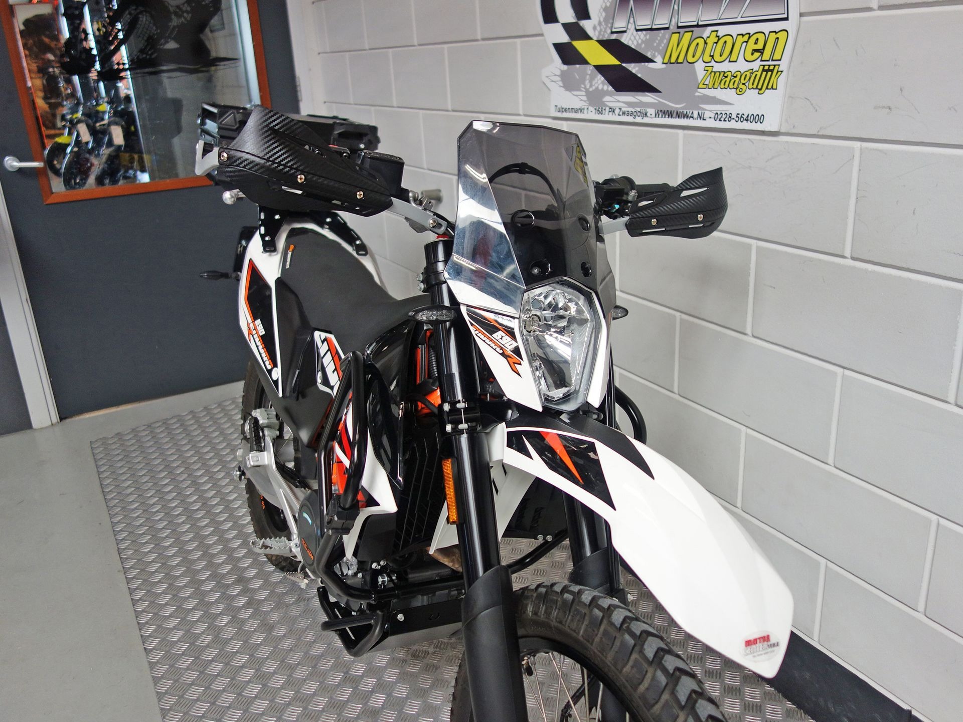 56632336-4 Gebruikte KTM 690 enduro met 690cc motor uit 2017 bij NIWA Motoren