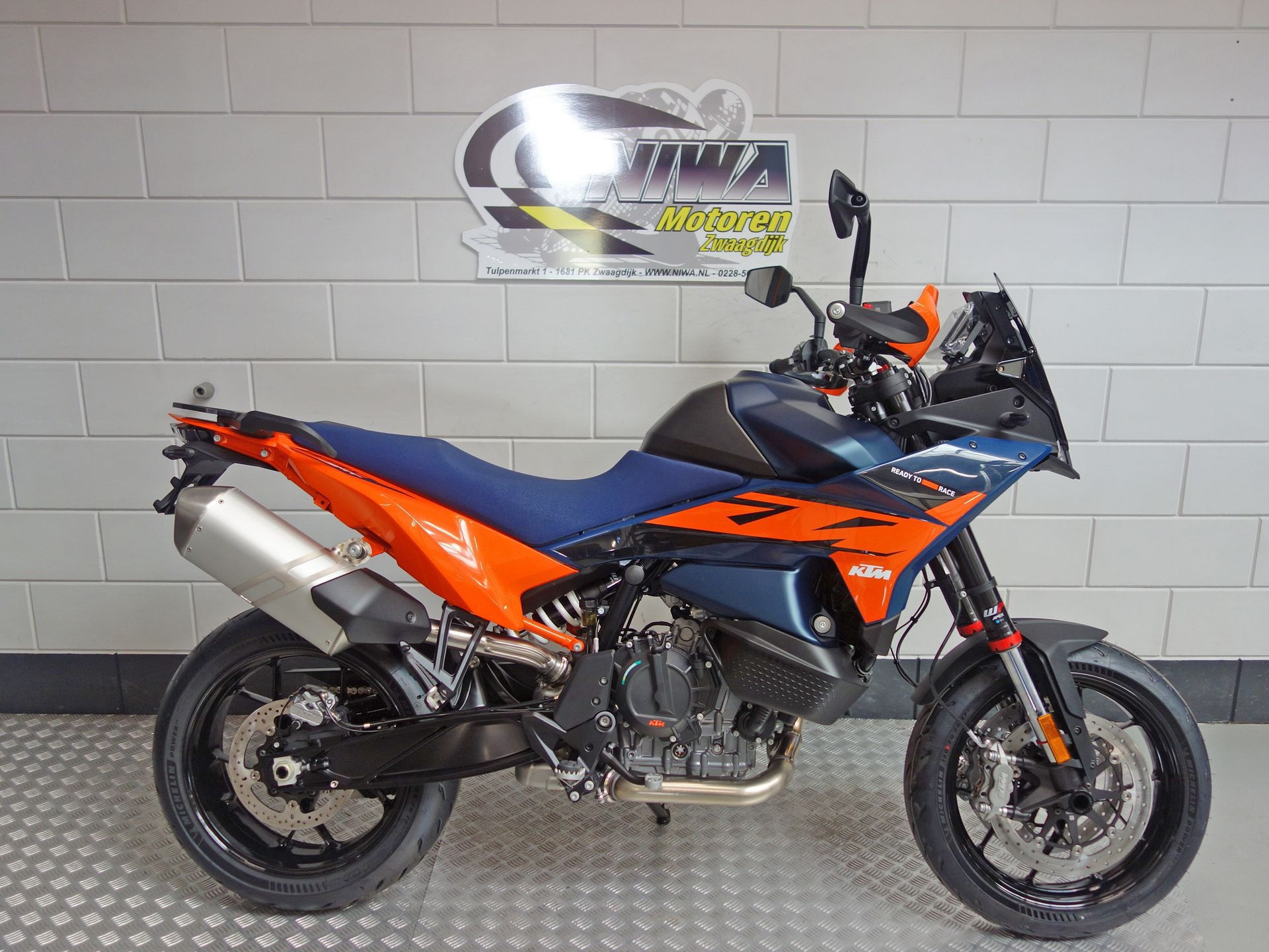 56632433-1 Nieuwe KTM 890 supermotard met 889cc motor uit 2026 bij NIWA Motoren