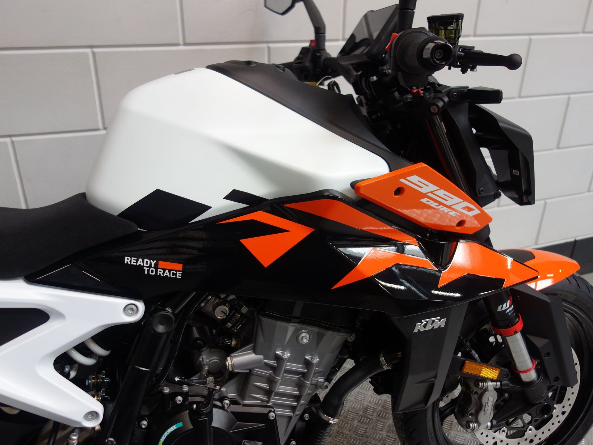 56632508-4 Gebruikte KTM 990 naked bike met 947cc motor uit 2026 bij NIWA Motoren