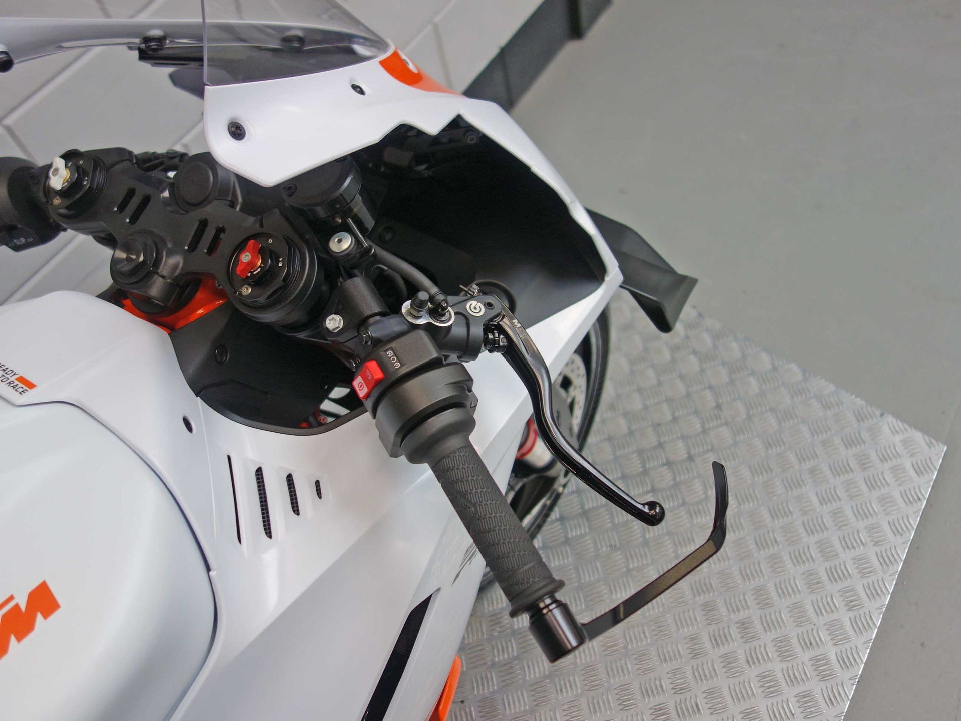 56632514-6 Nieuwe KTM 990 supersport met 947cc motor uit 2026 bij NIWA Motoren
