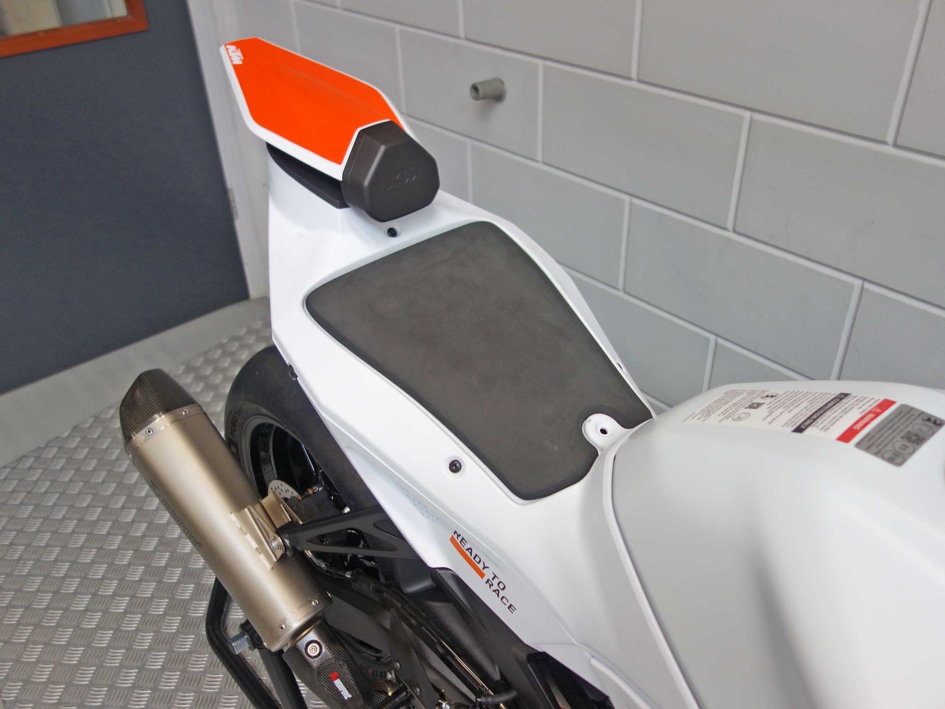 56632514-8 Nieuwe KTM 990 supersport met 947cc motor uit 2026 bij NIWA Motoren