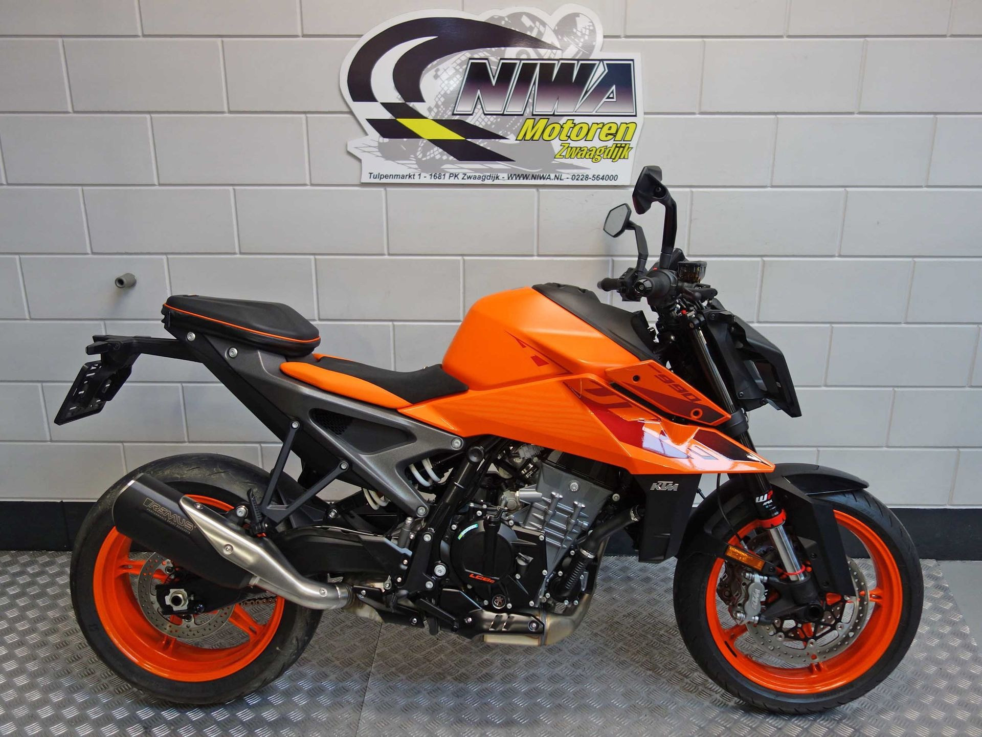 56632520-1 Gebruikte KTM 990 naked bike met 947cc motor uit 2026 bij NIWA Motoren