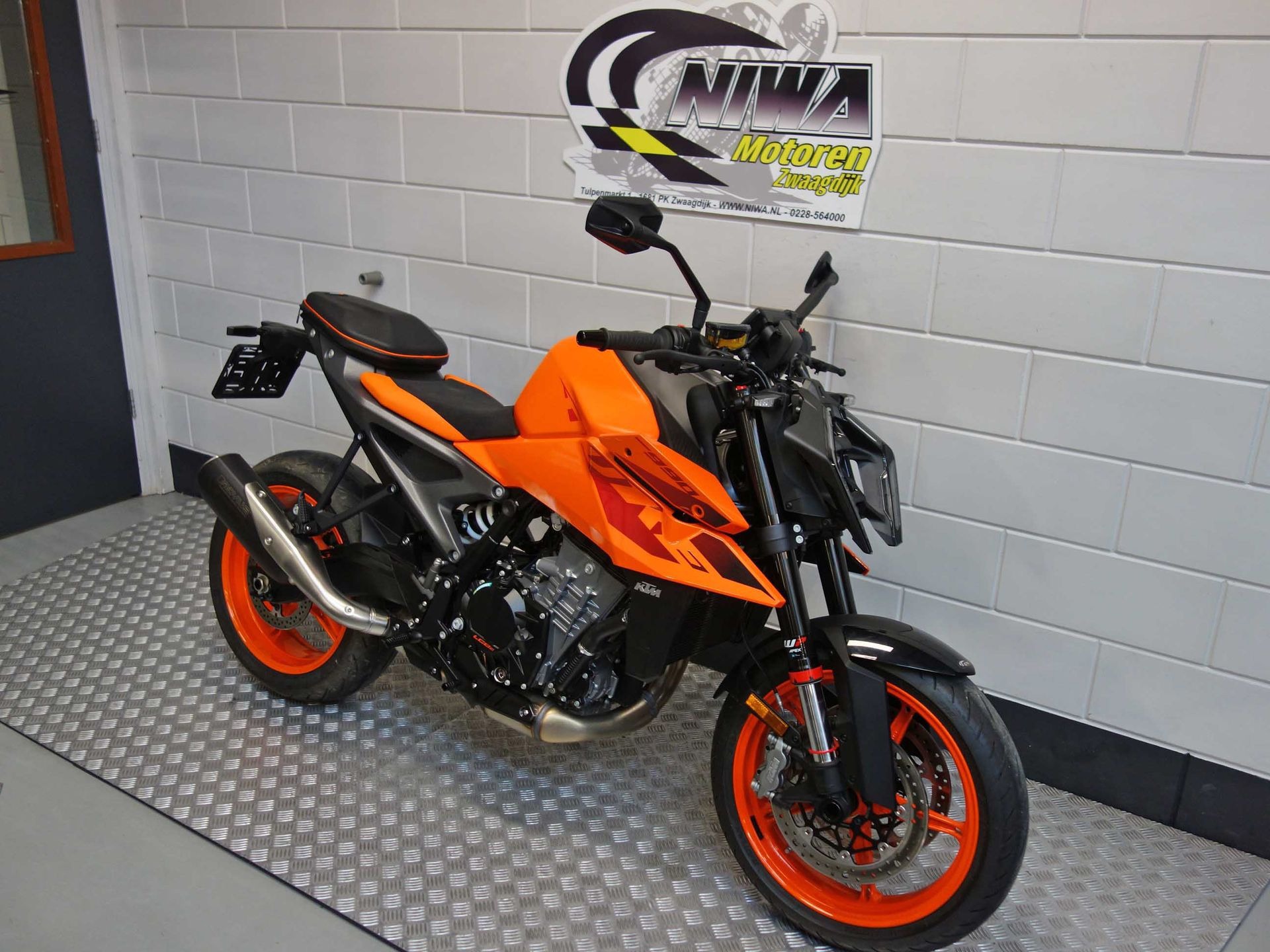 56632520-3 Gebruikte KTM 990 naked bike met 947cc motor uit 2026 bij NIWA Motoren