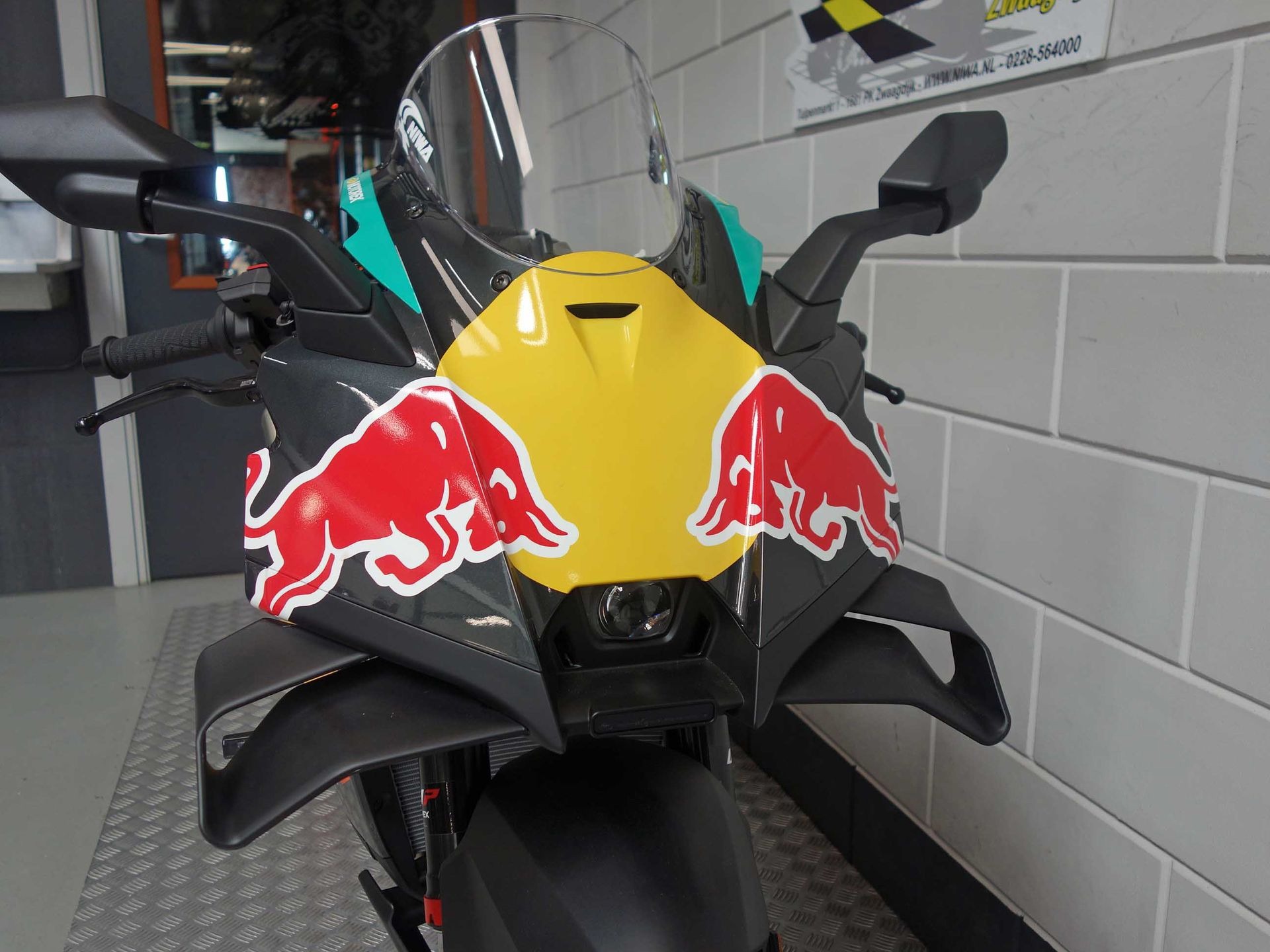56632543-4 Nieuwe KTM 990 supersport met 947cc motor uit 2026 bij NIWA Motoren