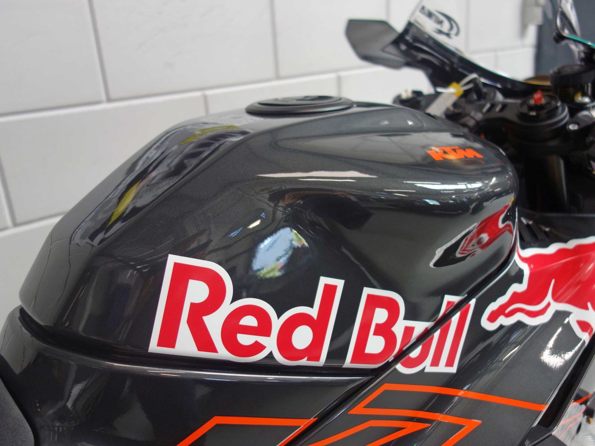 56632543-5 Nieuwe KTM 990 supersport met 947cc motor uit 2026 bij NIWA Motoren