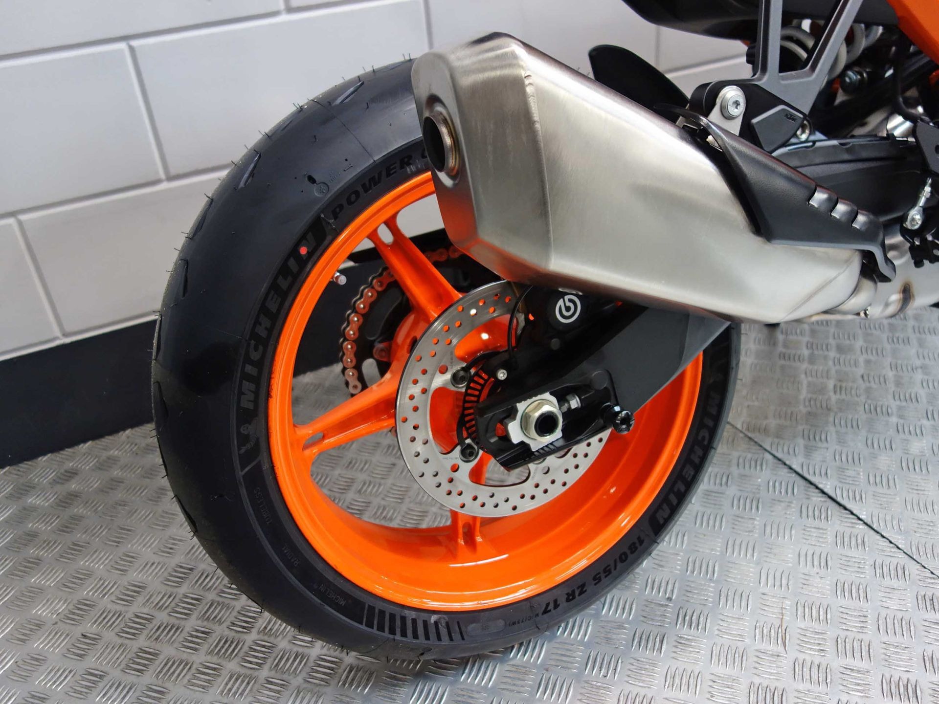 56632544-6 Gebruikte KTM 990 naked bike met 990cc motor uit 2026 bij NIWA Motoren