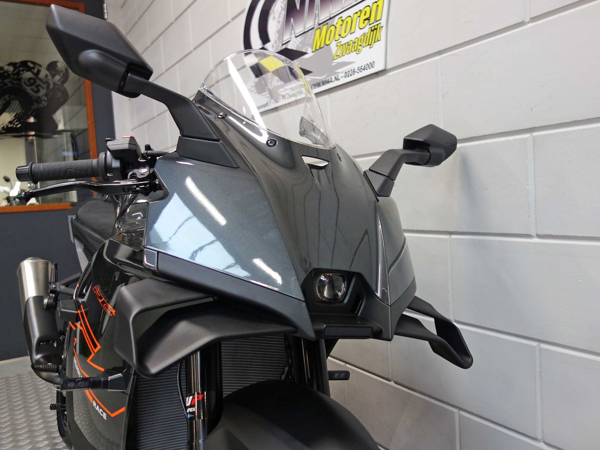 56632545-4 Nieuwe KTM 990 supersport met 947cc motor uit 2026 bij NIWA Motoren