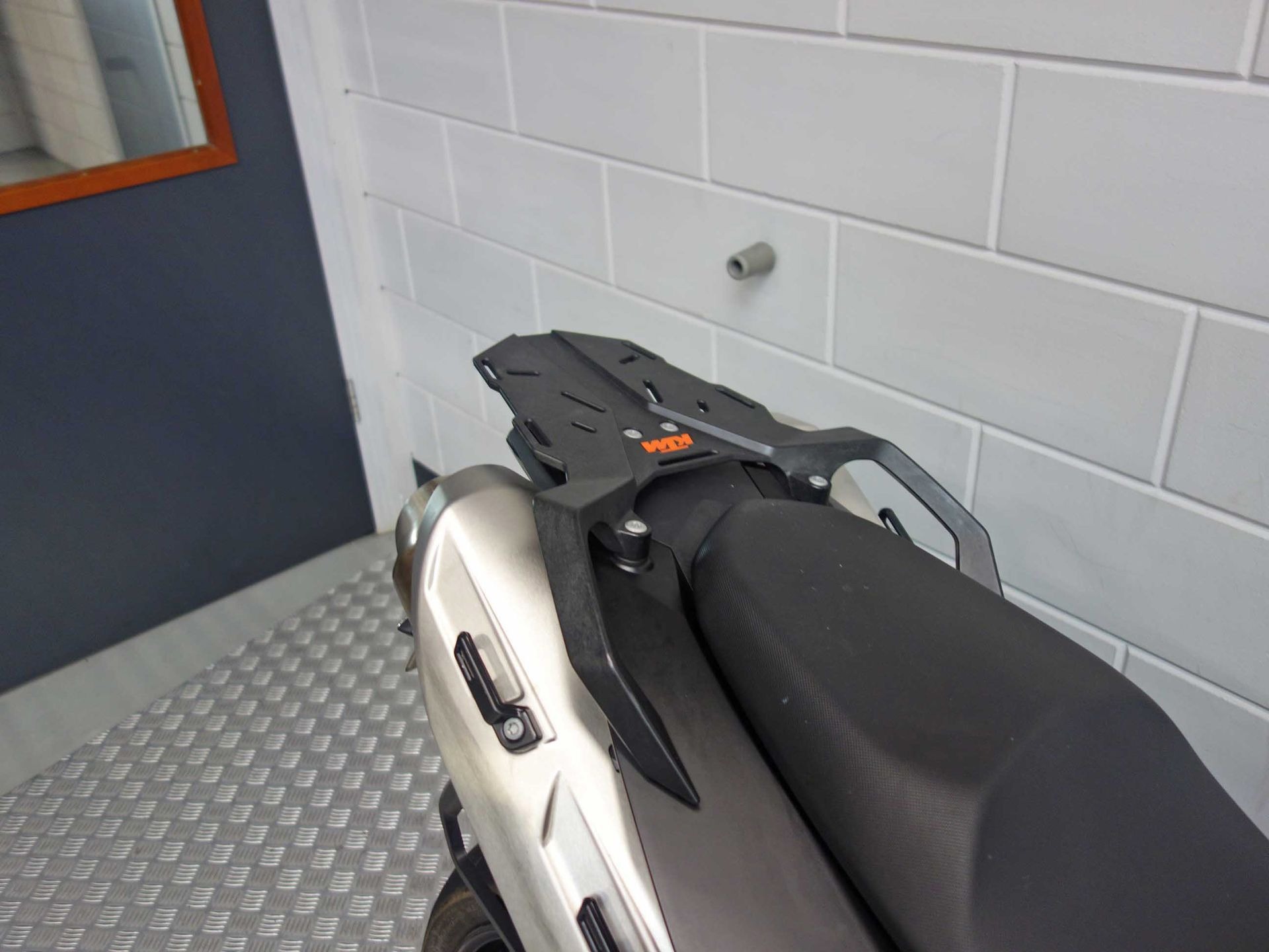 56632570-5 Gebruikte KTM 990 supermotard met 1000cc motor uit 2010 bij NIWA Motoren