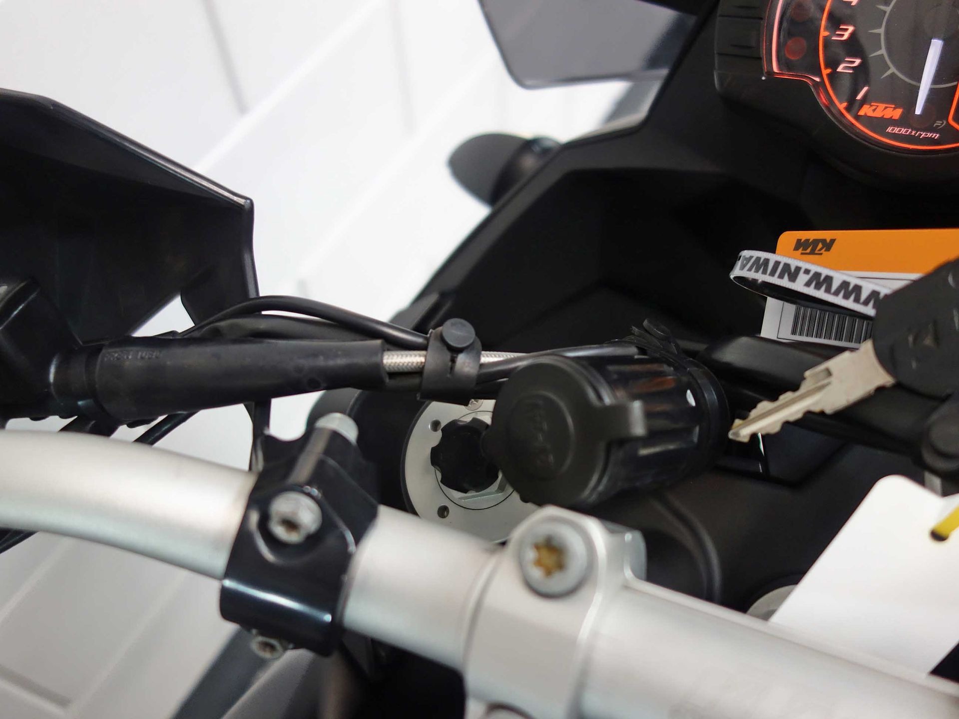 56632570-6 Gebruikte KTM 990 supermotard met 1000cc motor uit 2010 bij NIWA Motoren