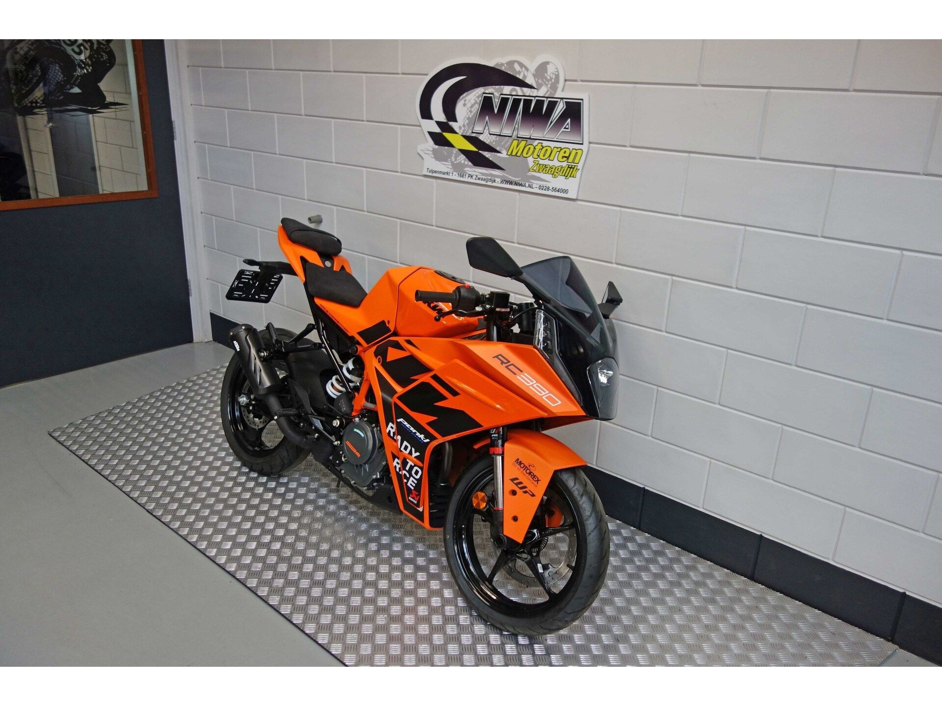 56632592-2 Nieuwe KTM 390 supersport met 390cc motor uit 2026 bij NIWA Motoren