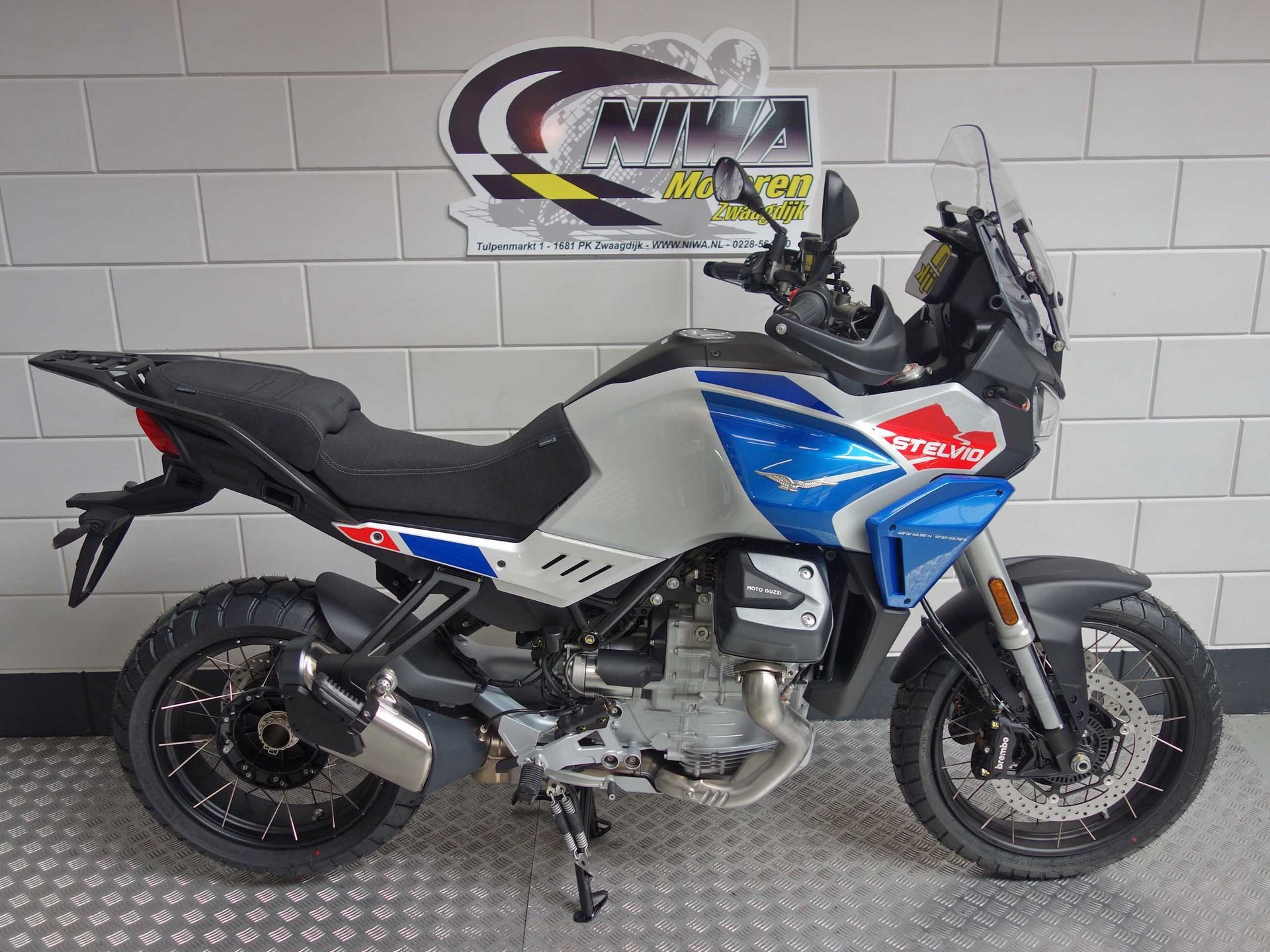 56632801-1 Nieuwe Moto Guzzi Stelvio sport/tour met 1151cc motor uit 2026 bij NIWA Motoren
