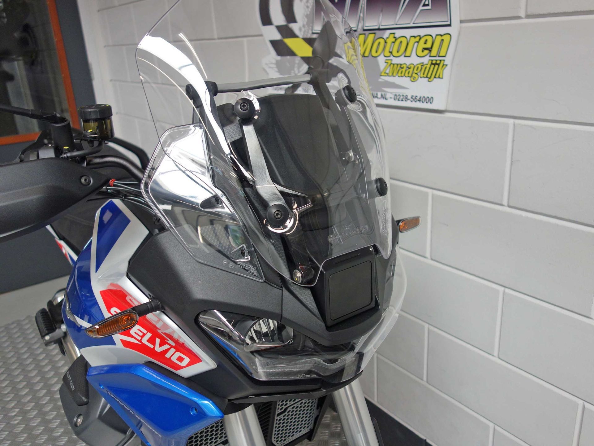 56632801-11 Nieuwe Moto Guzzi Stelvio sport/tour met 1151cc motor uit 2026 bij NIWA Motoren