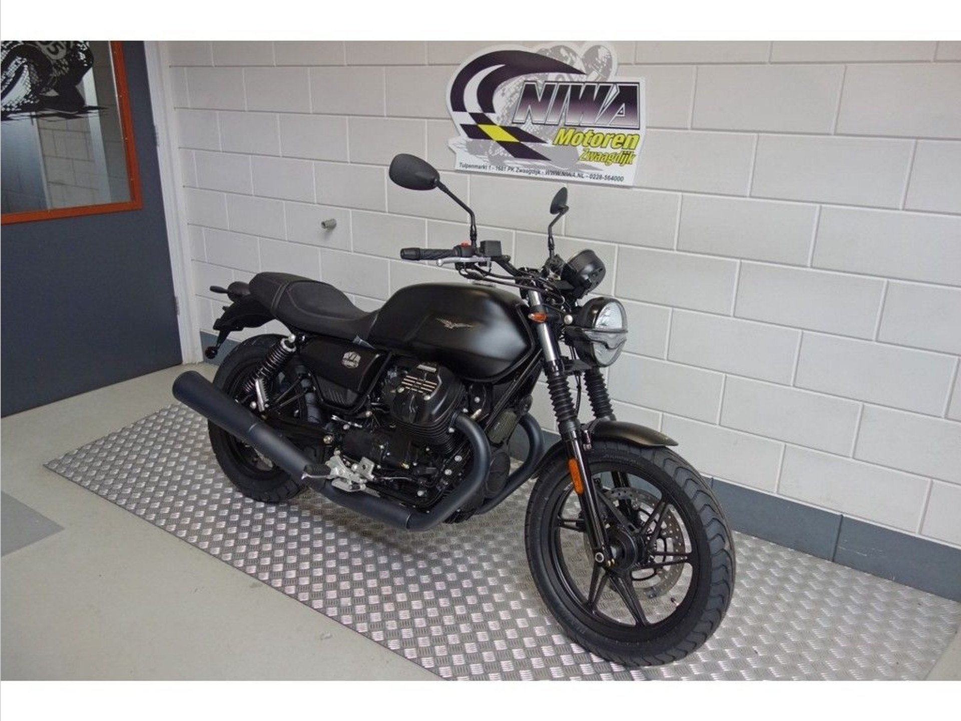 56632828-2 Nieuwe Moto Guzzi V7 overig met 744cc motor uit 2026 bij NIWA Motoren