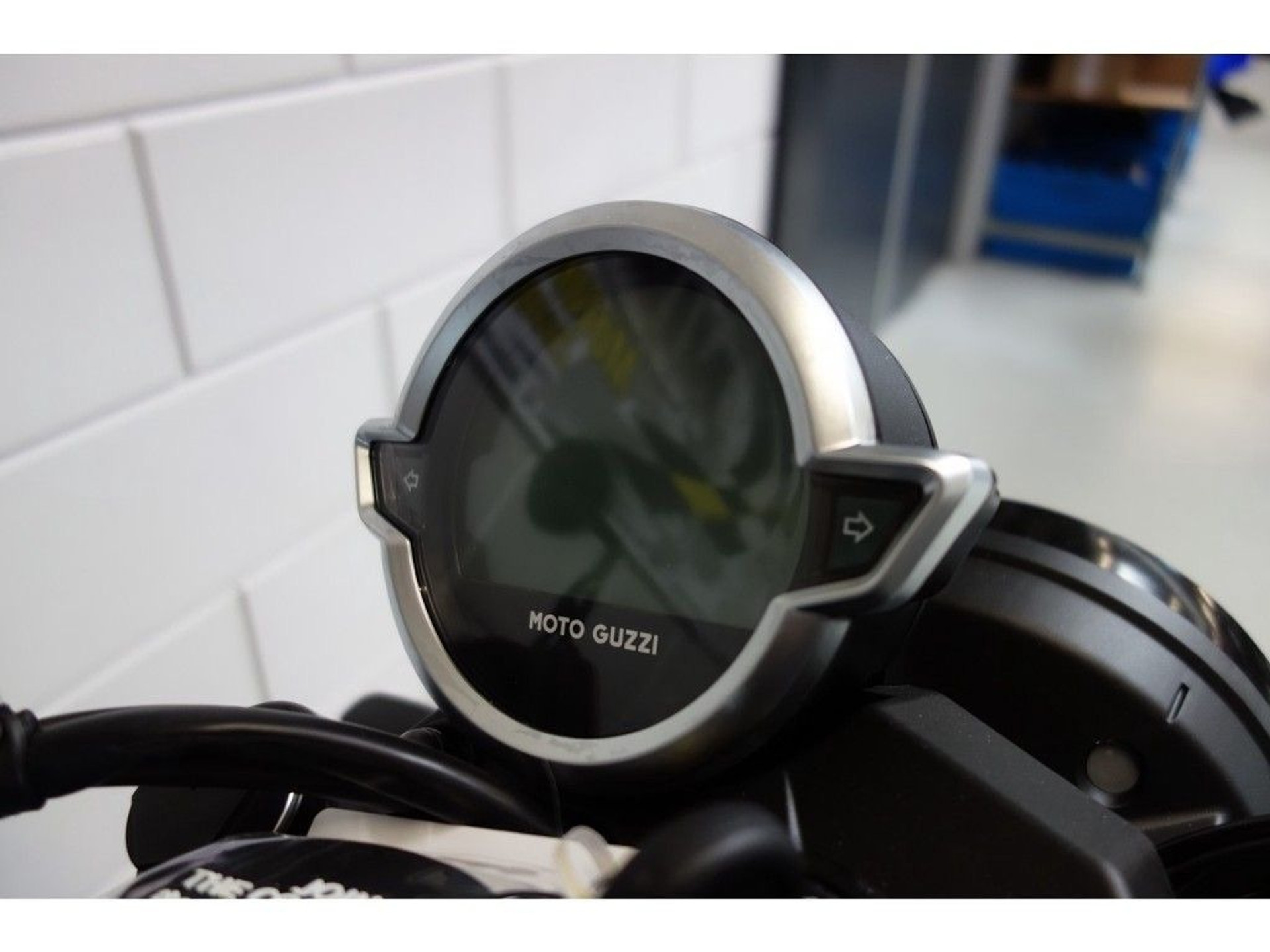 56632828-6 Nieuwe Moto Guzzi V7 overig met 744cc motor uit 2026 bij NIWA Motoren
