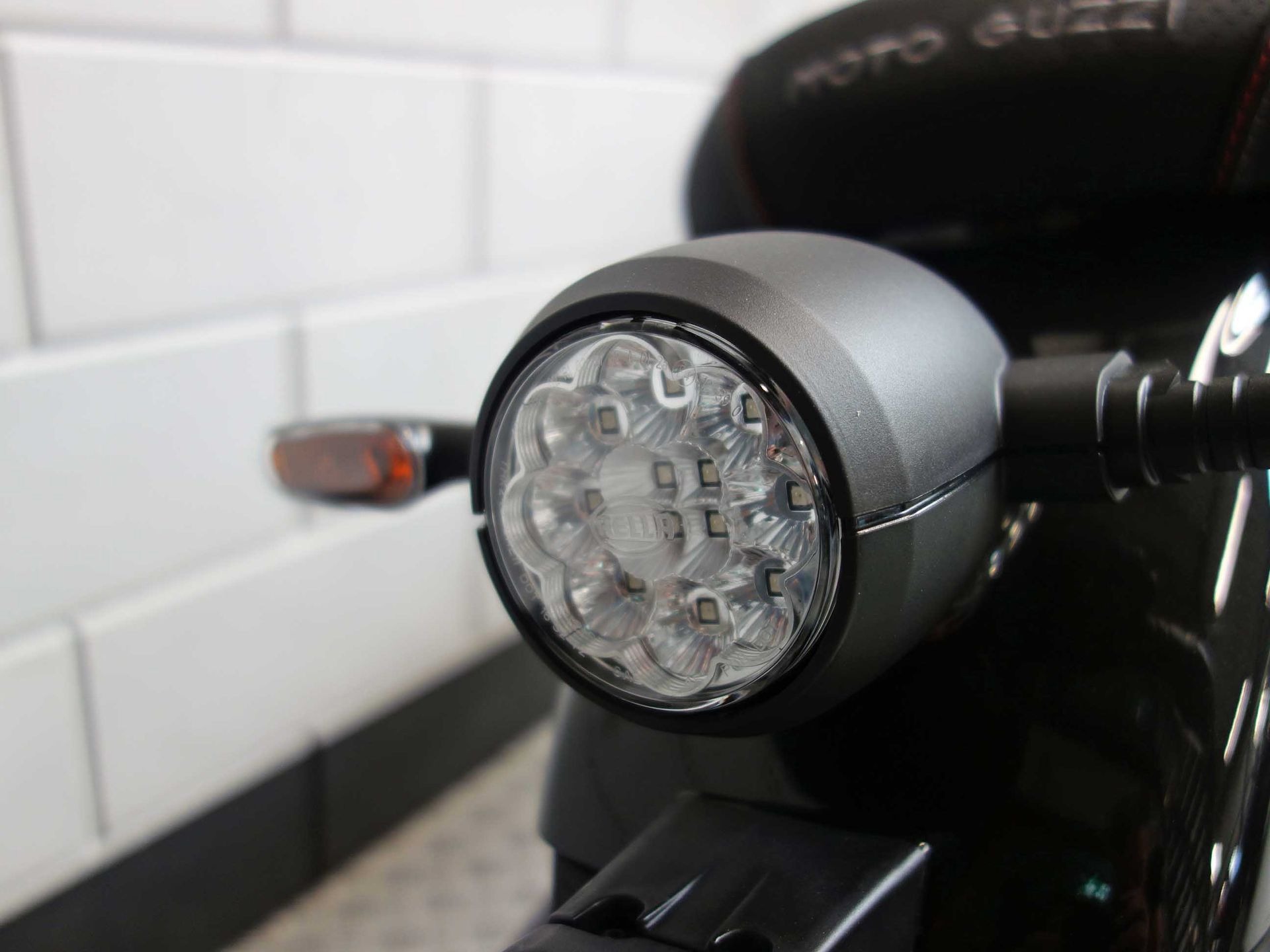 56632830-10 Nieuwe Moto Guzzi V7 sport met 850cc motor uit 2026 bij NIWA Motoren