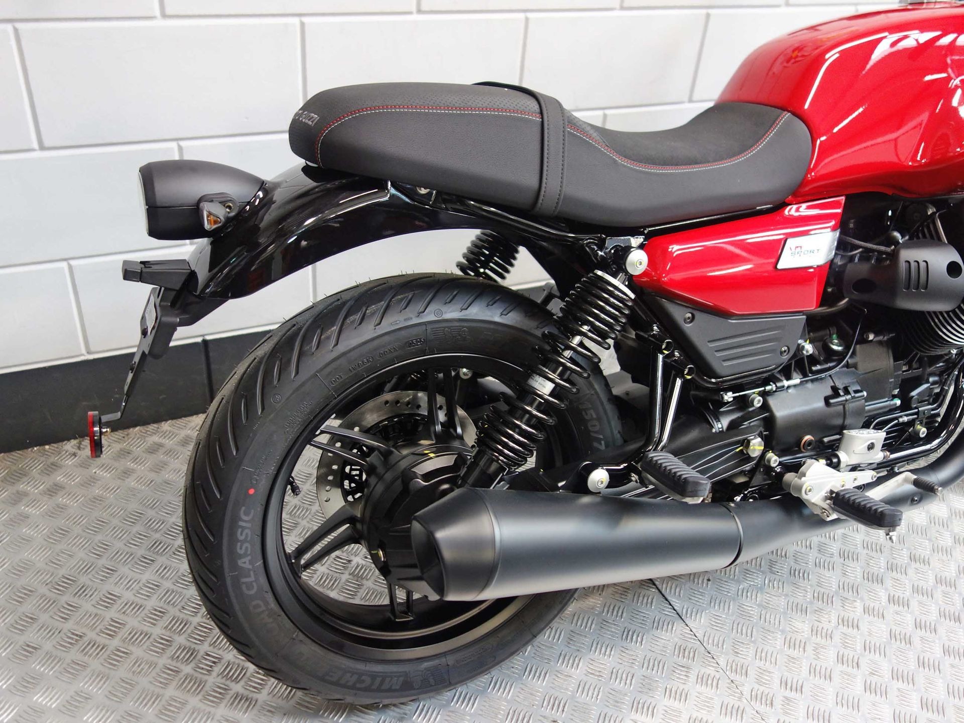 56632837-4 Nieuwe Moto Guzzi V7 sport met 850cc motor uit 2026 bij NIWA Motoren