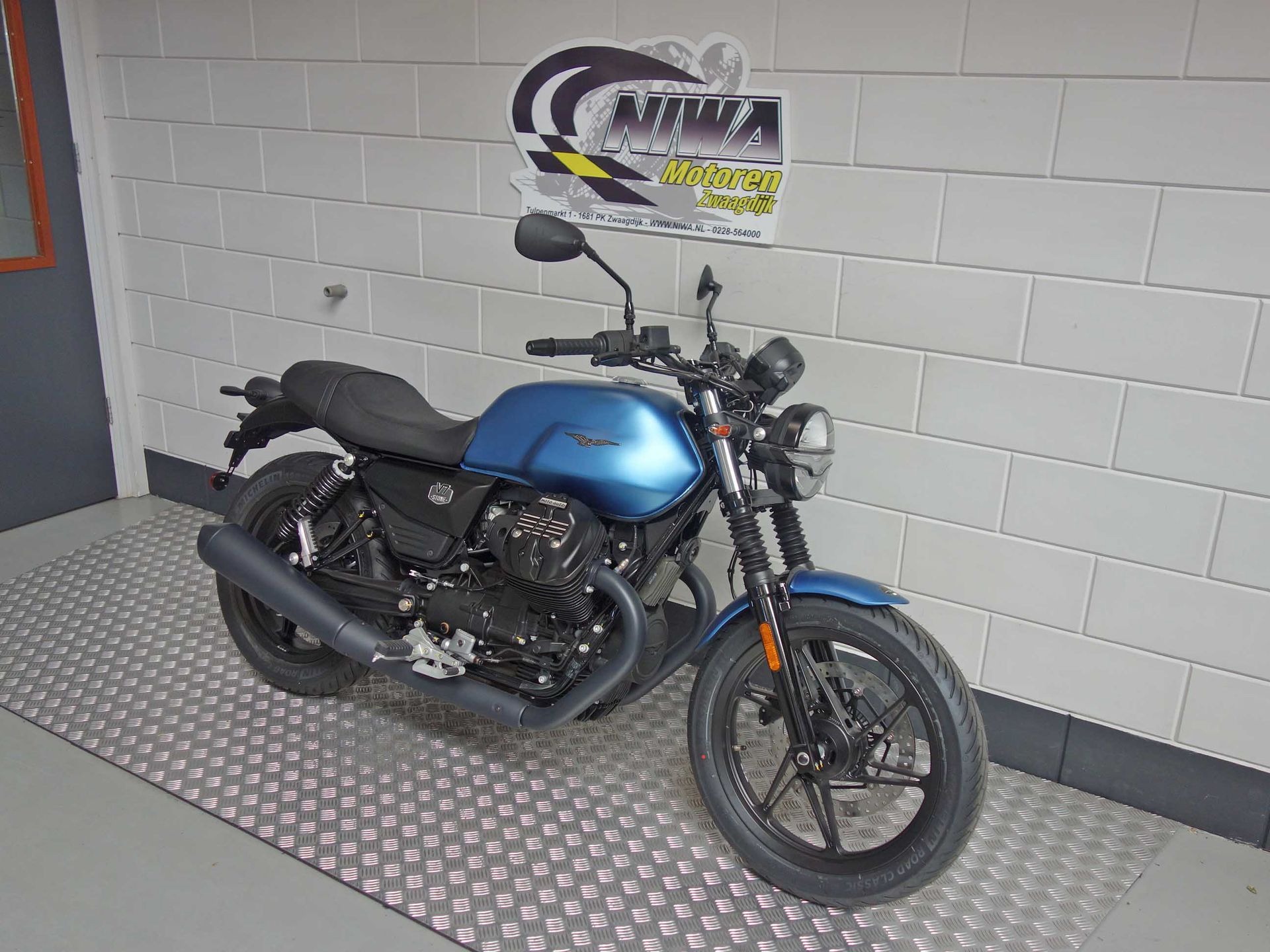 56632845-2 Nieuwe Moto Guzzi V7 sport met 853cc motor uit 2026 bij NIWA Motoren